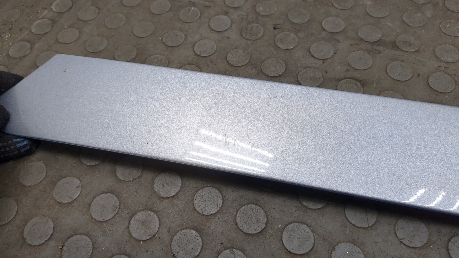 Накладка заднего крыла левого