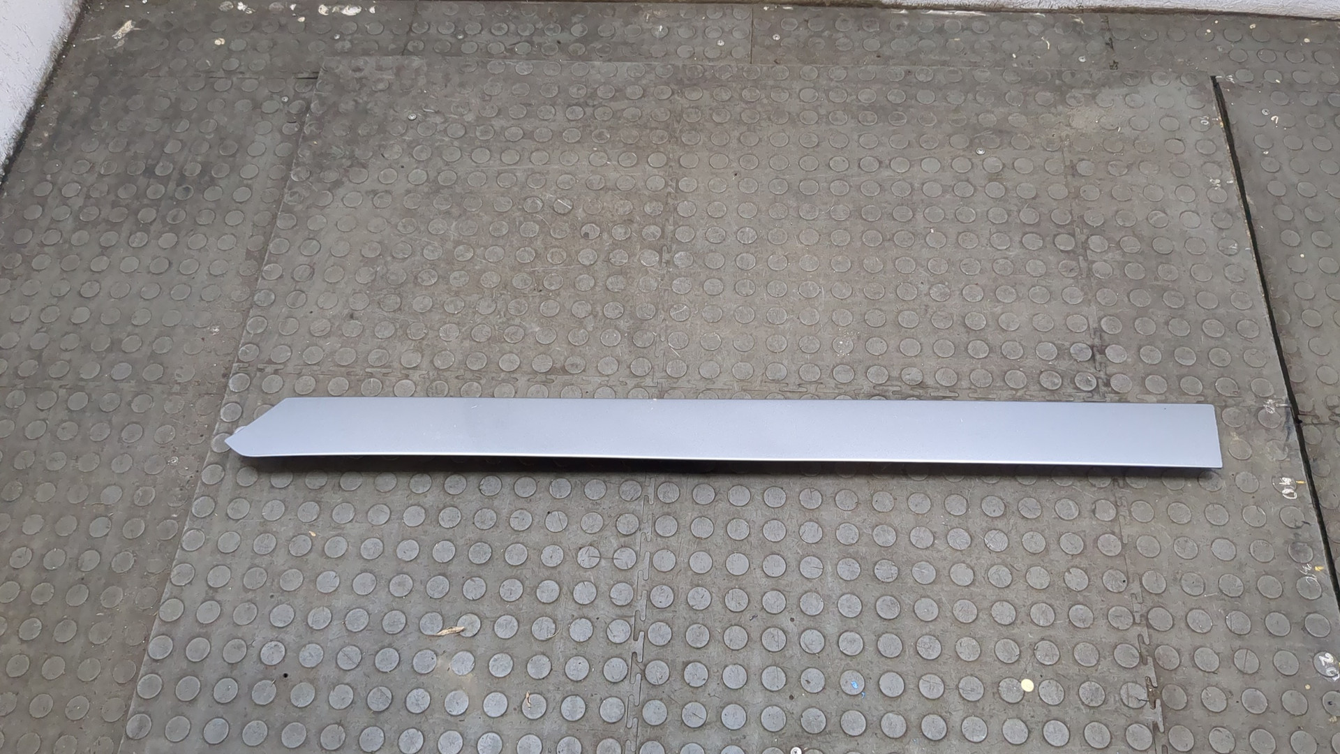 Накладка заднего крыла левого