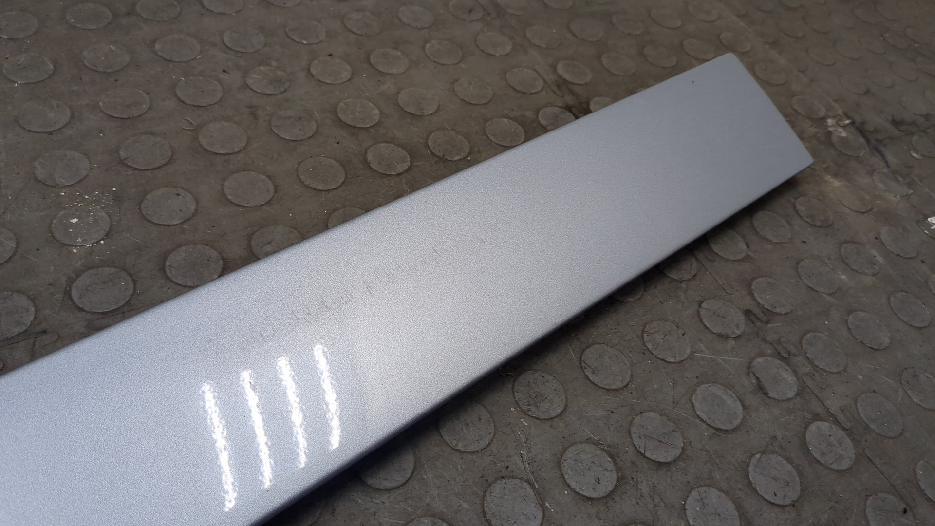 Накладка заднего крыла левого