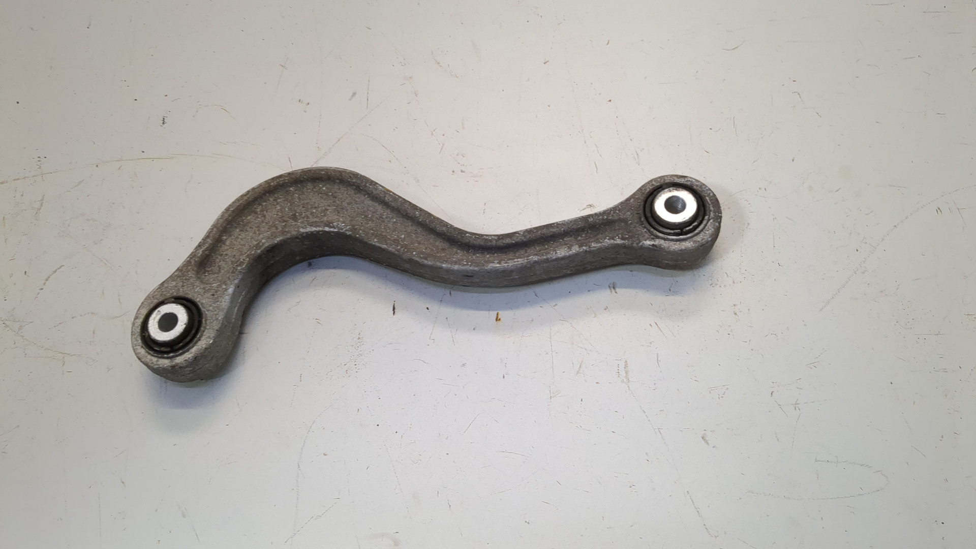 Рычаг задний