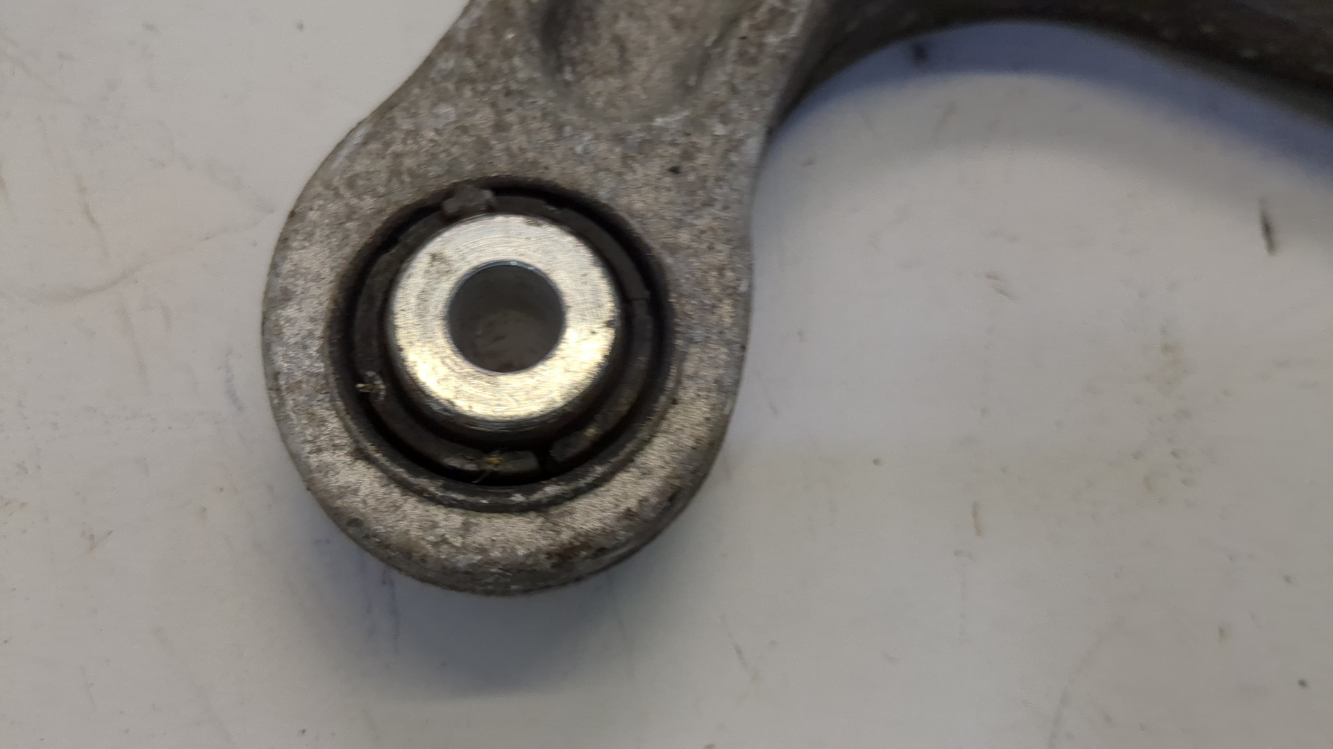 Рычаг задний