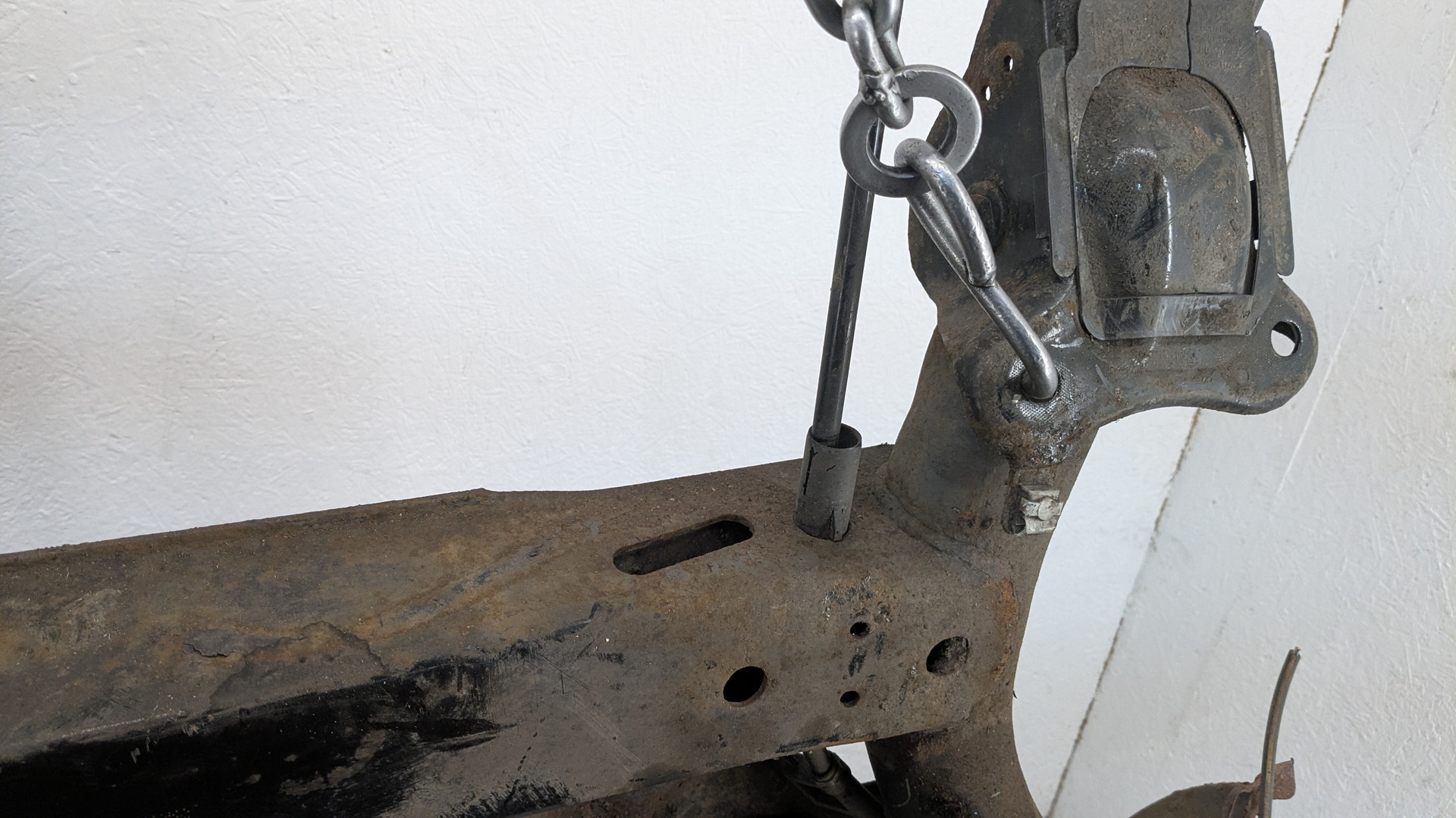 Балка задняя