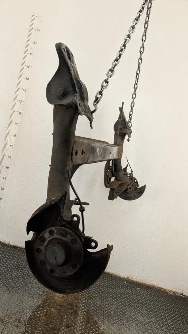 Балка задняя