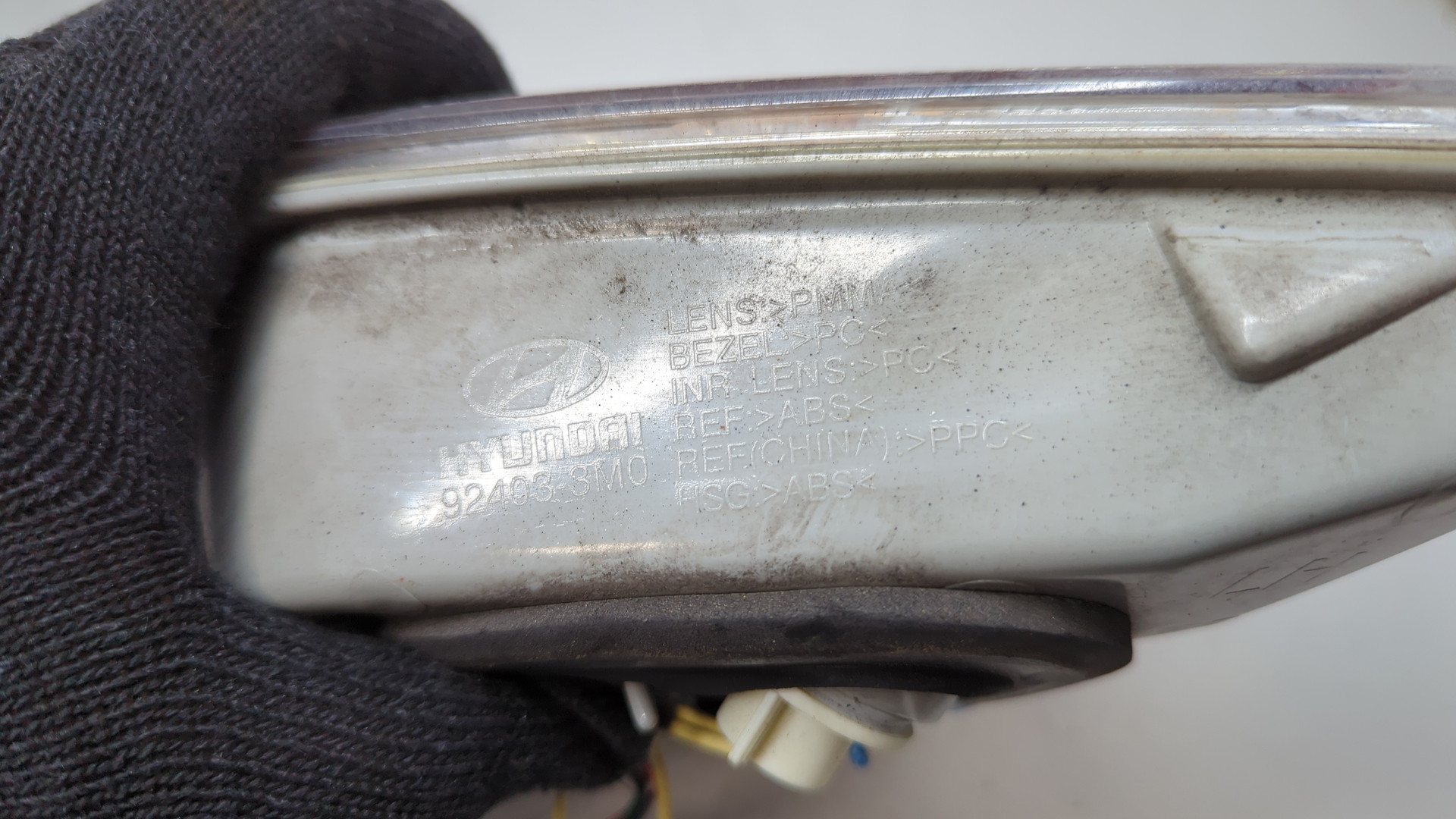 Фонарь задний внутренний левый