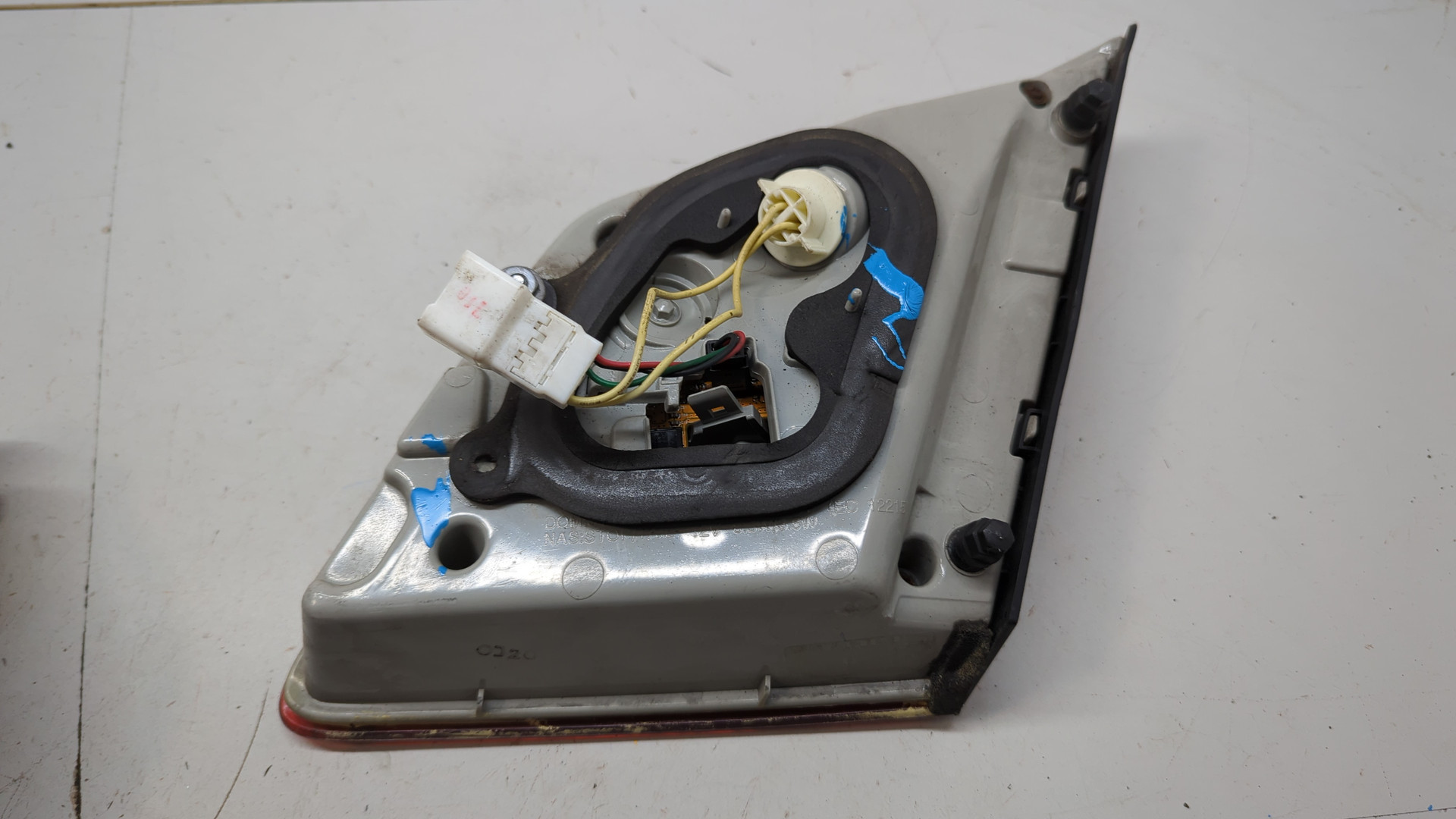 Фонарь задний внутренний левый