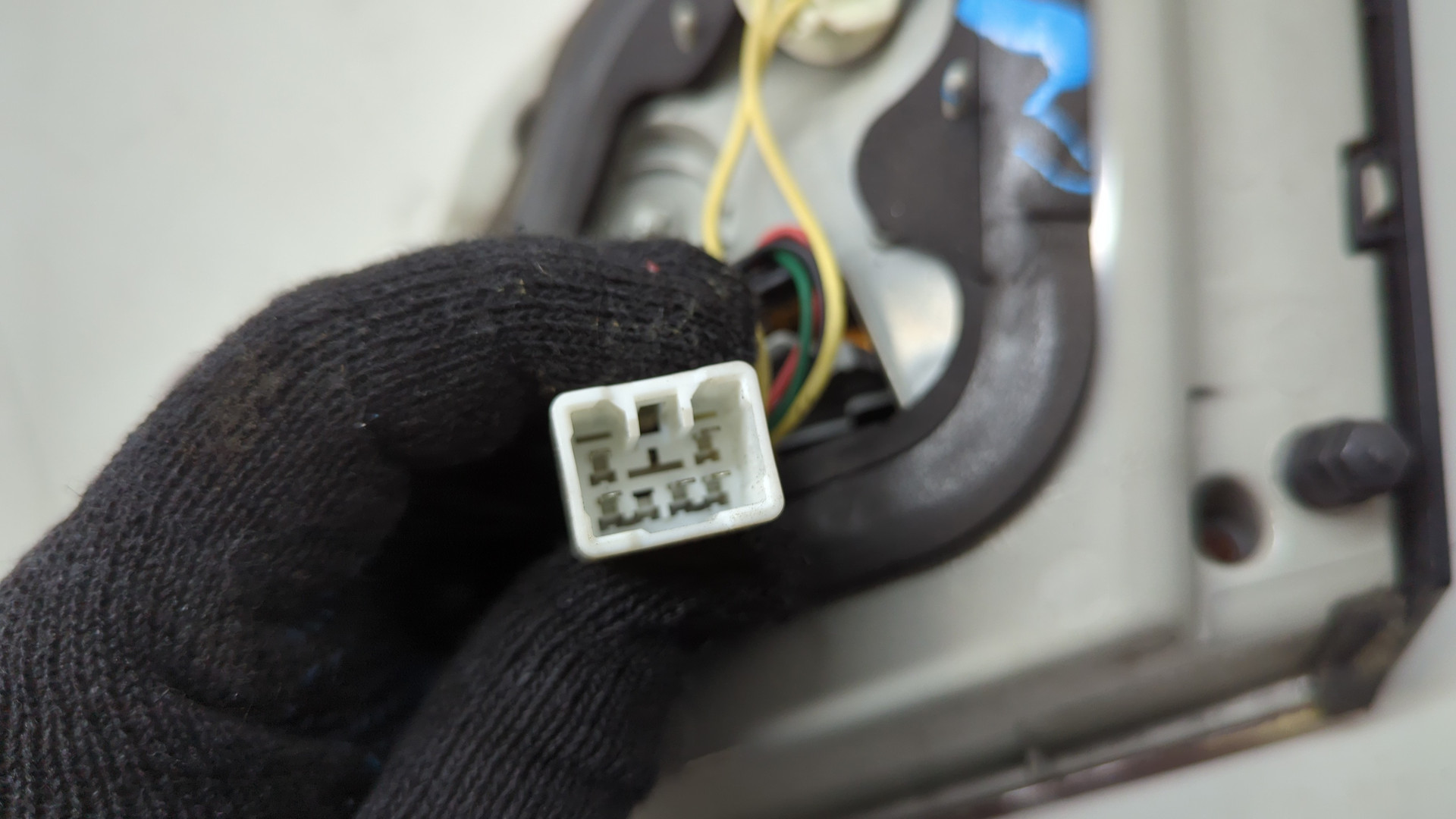 Фонарь задний внутренний левый