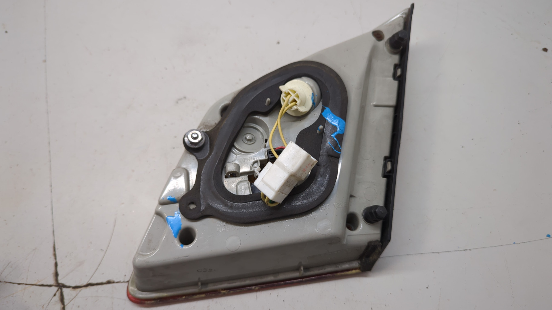 Фонарь задний внутренний левый