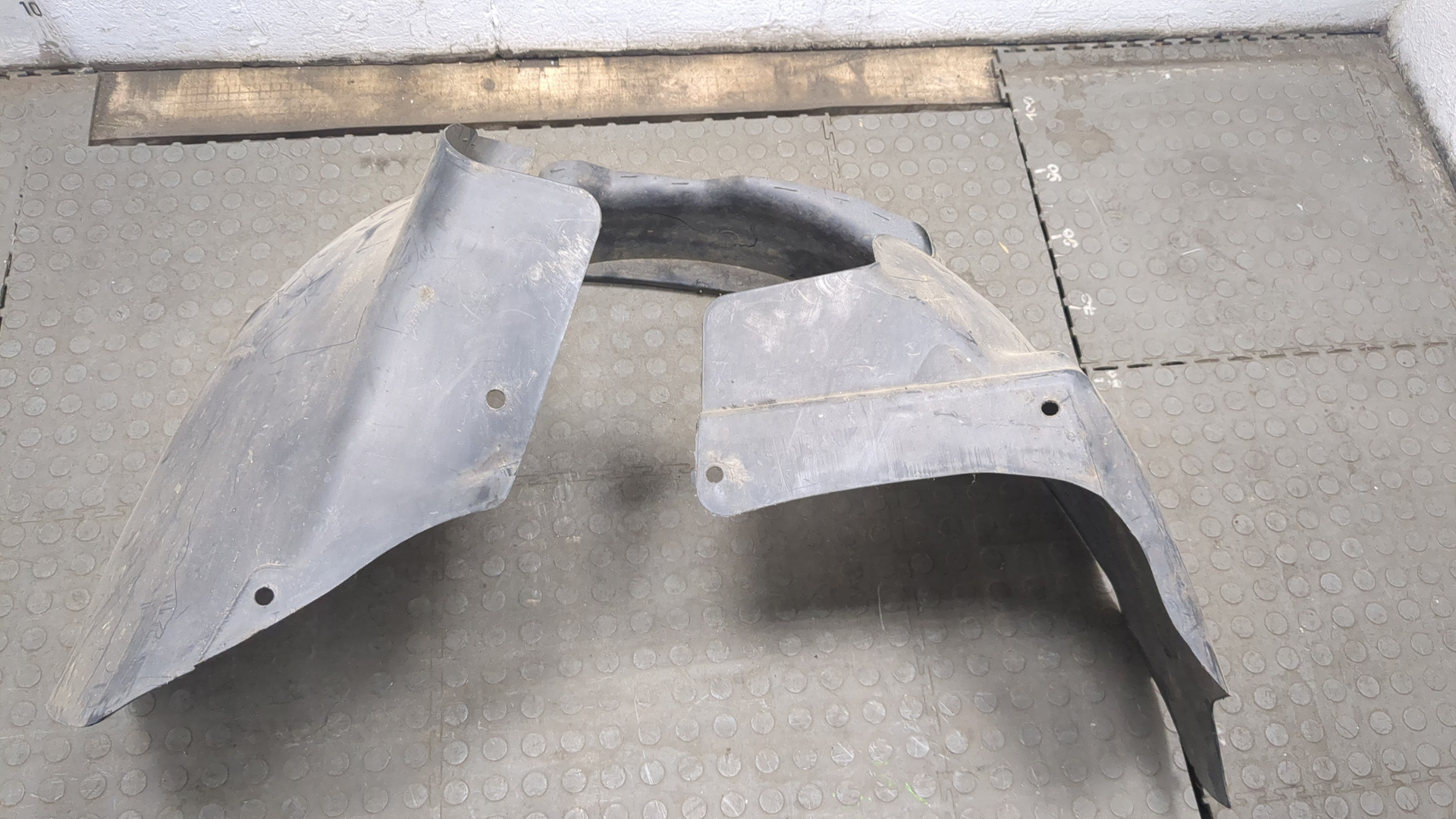 Локер передний правый