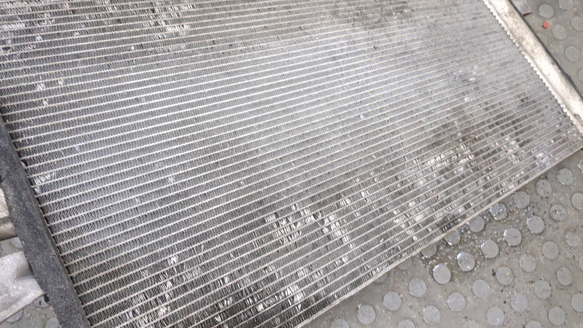 Радиатор кондиционера / конденсер