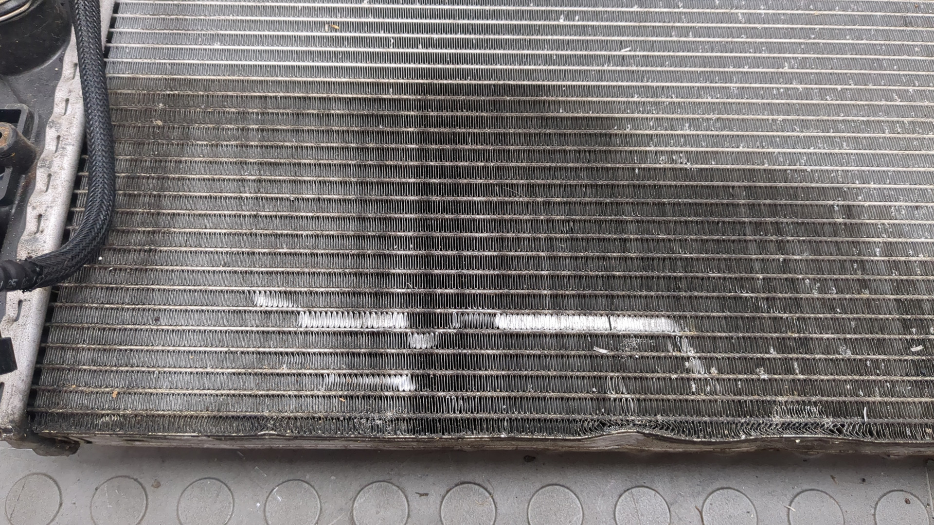 Радиатор охлаждения двигателя основной
