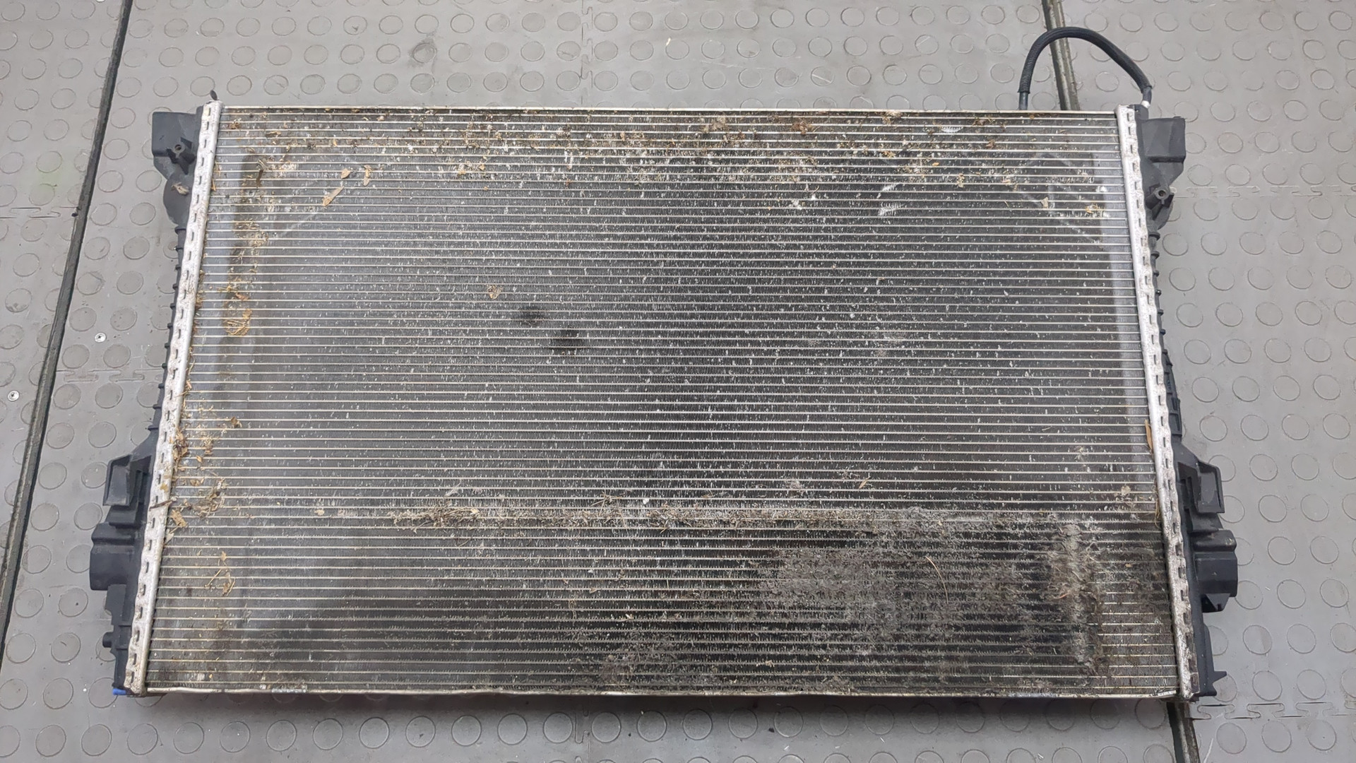 Радиатор охлаждения двигателя основной