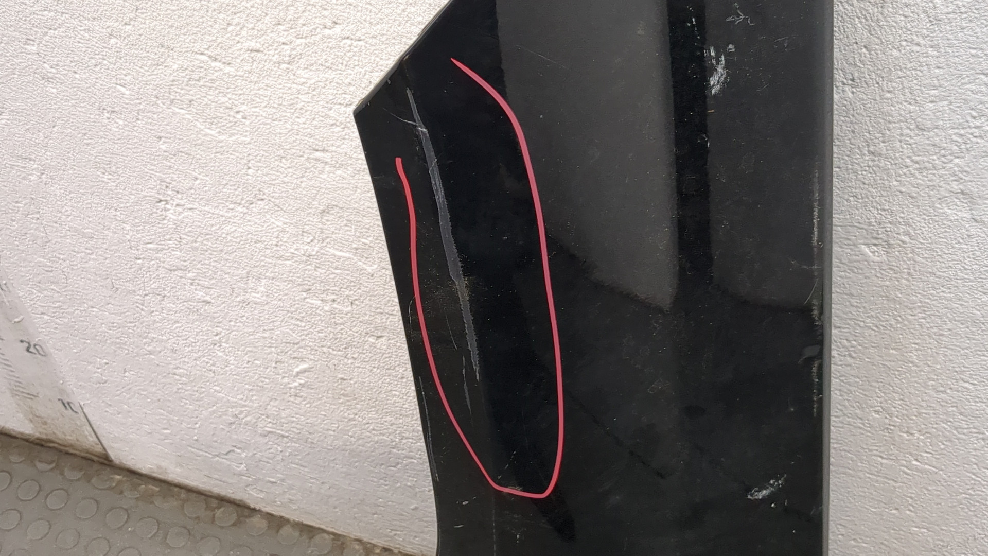 Крыло переднее левое