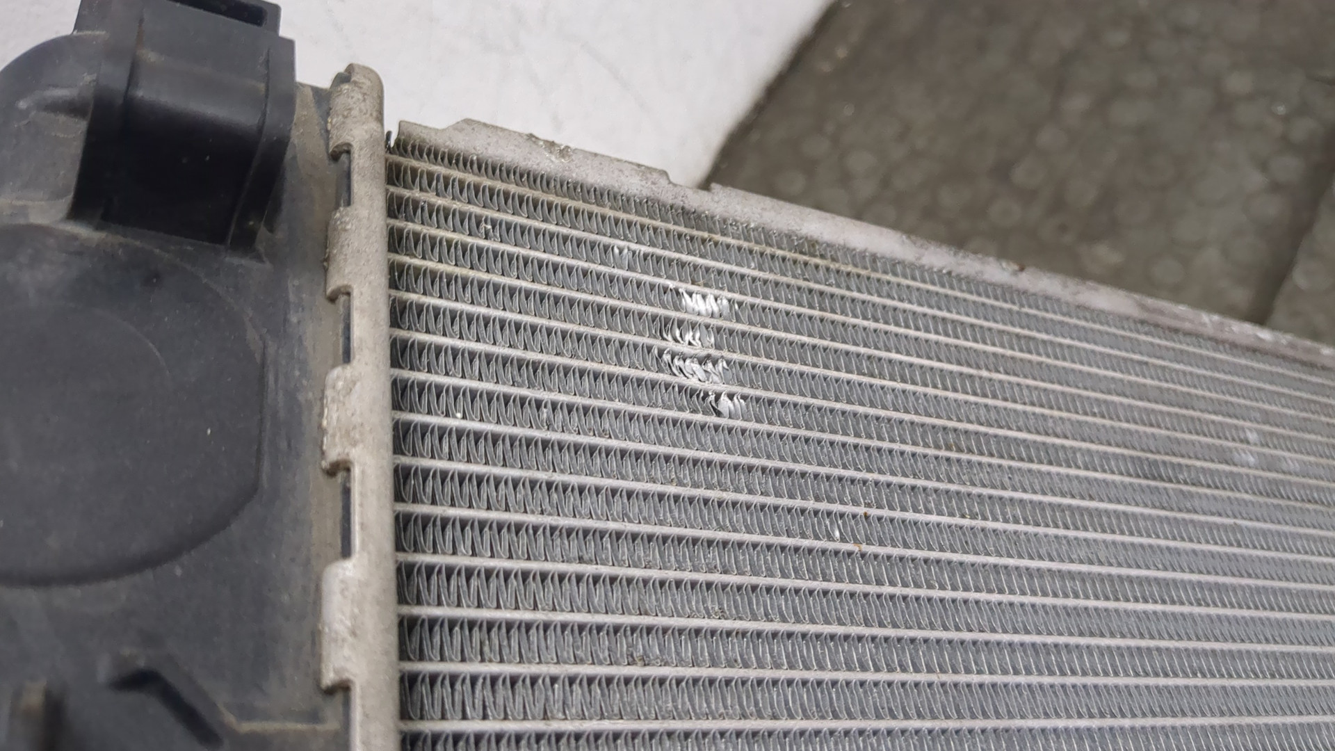 Радиатор охлаждения двигателя основной