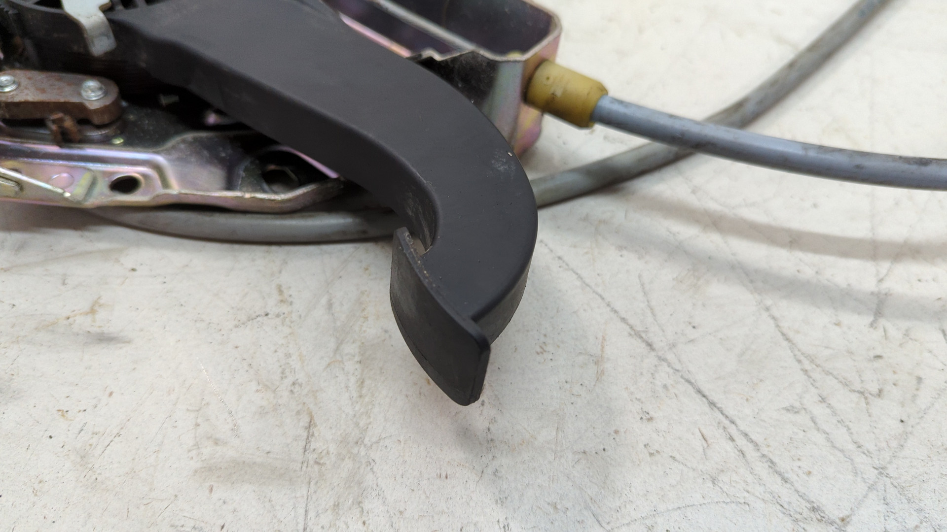 Рычаг стояночного тормоза