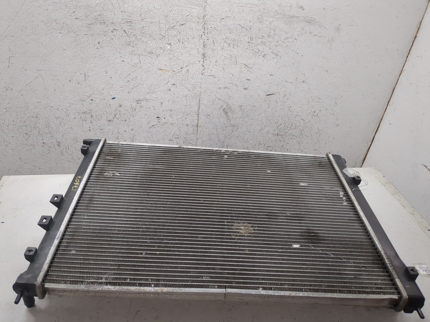 Радиатор охлаждения двигателя основной
