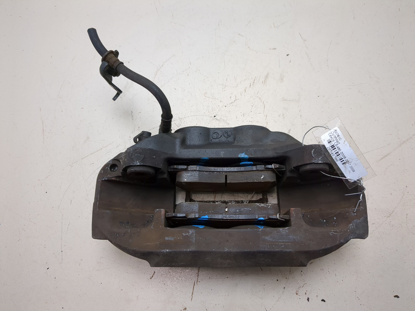 Суппорт передний правый