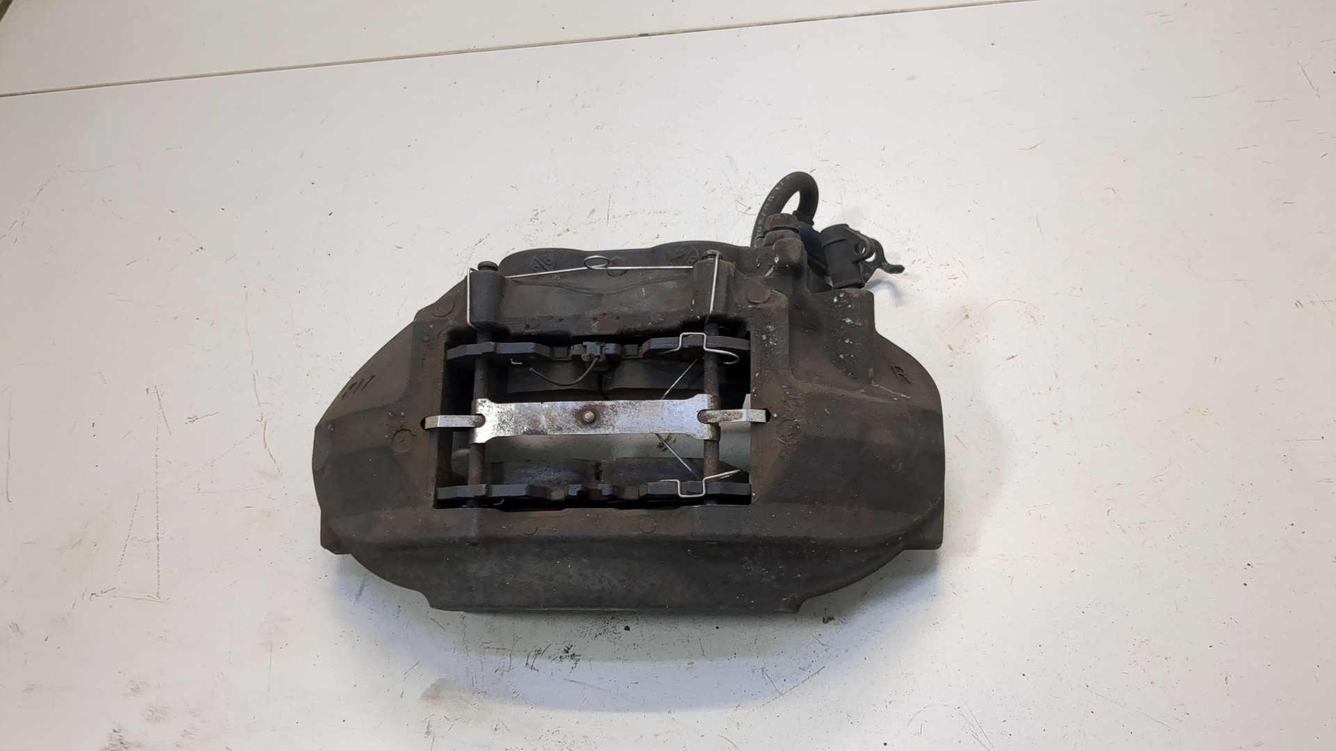 Суппорт передний правый