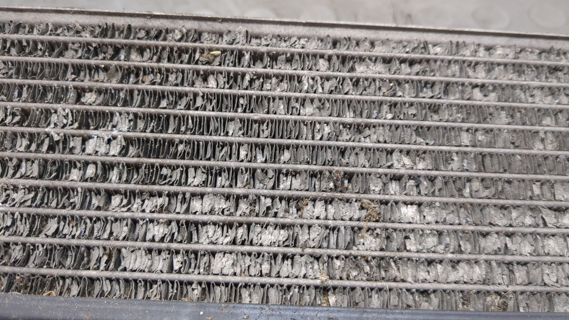 Радиатор охлаждения двигателя основной