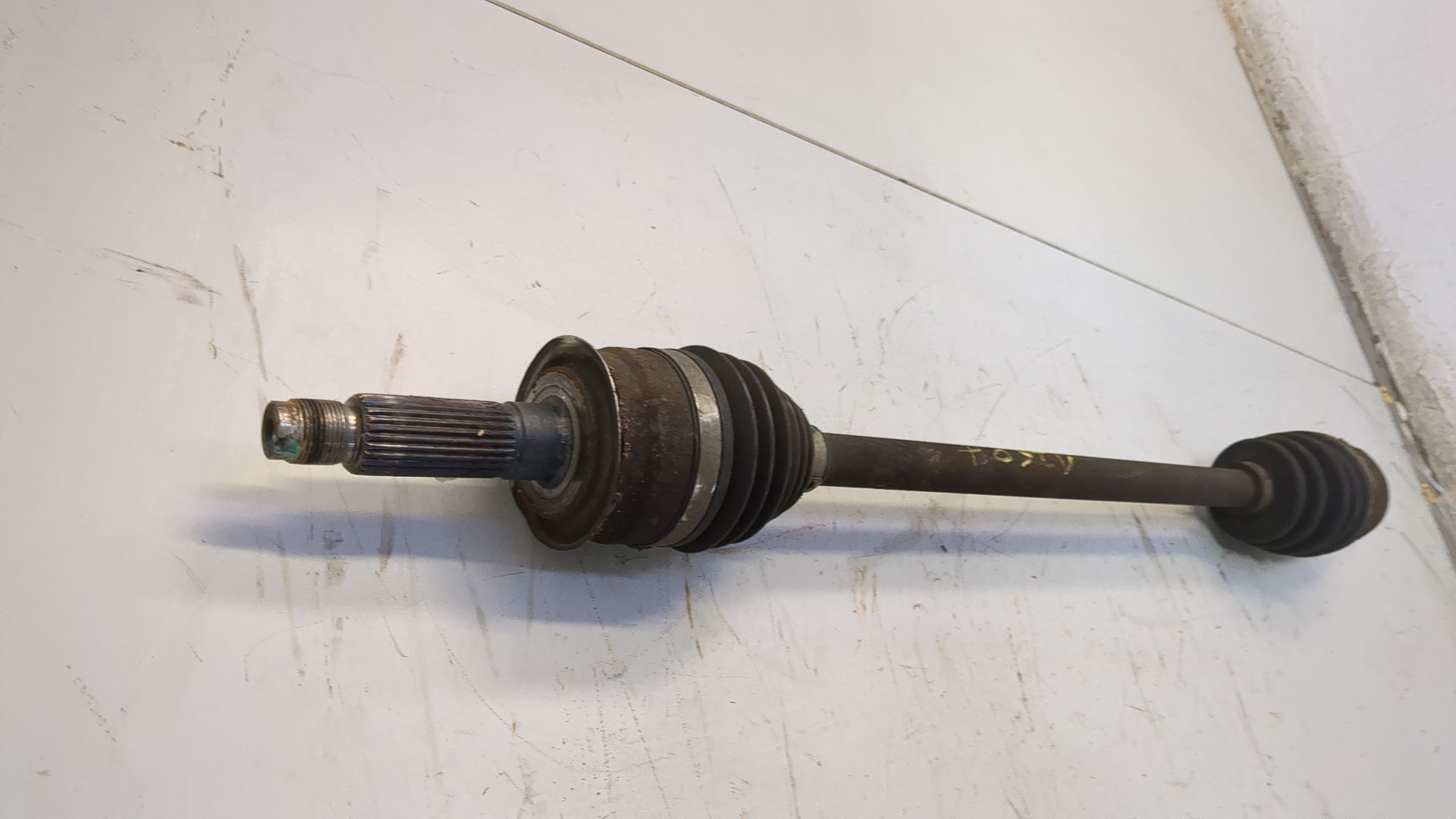 Полуось задняя