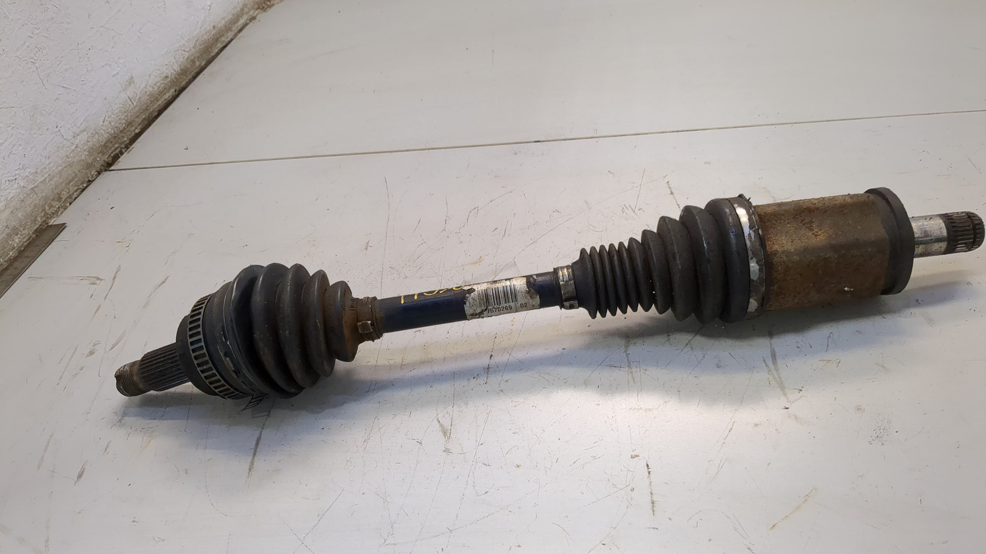 Полуось передняя левая