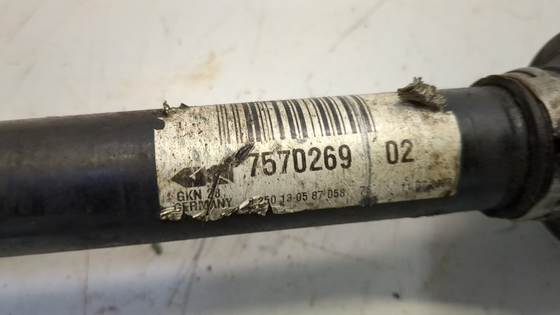 Полуось передняя левая