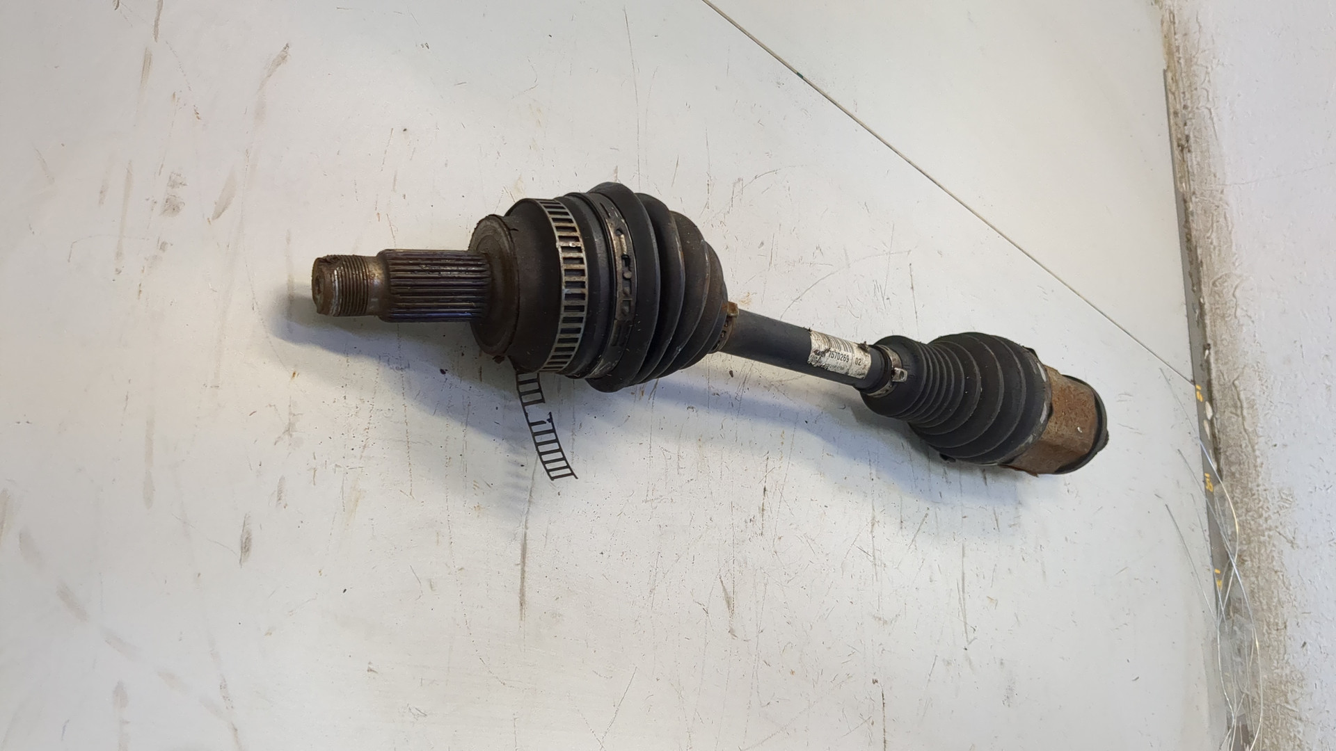 Полуось передняя левая