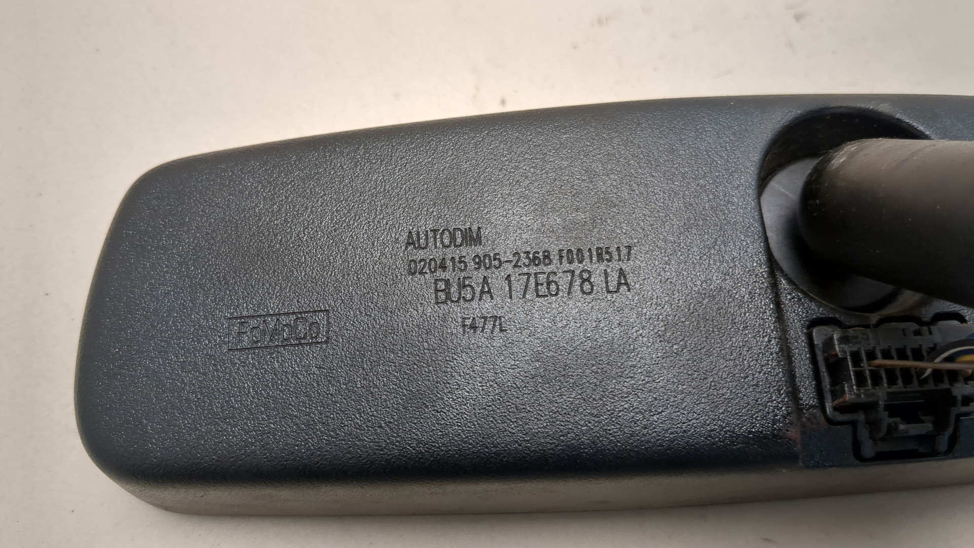 Зеркало заднего вида