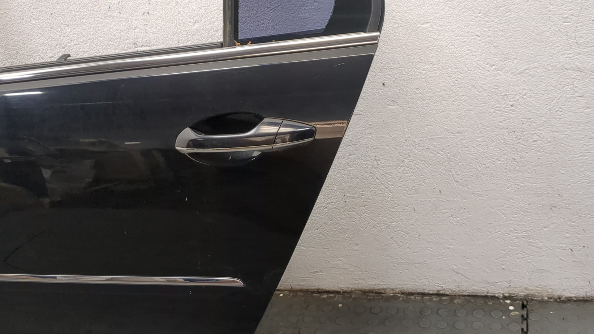 Дверь задняя левая