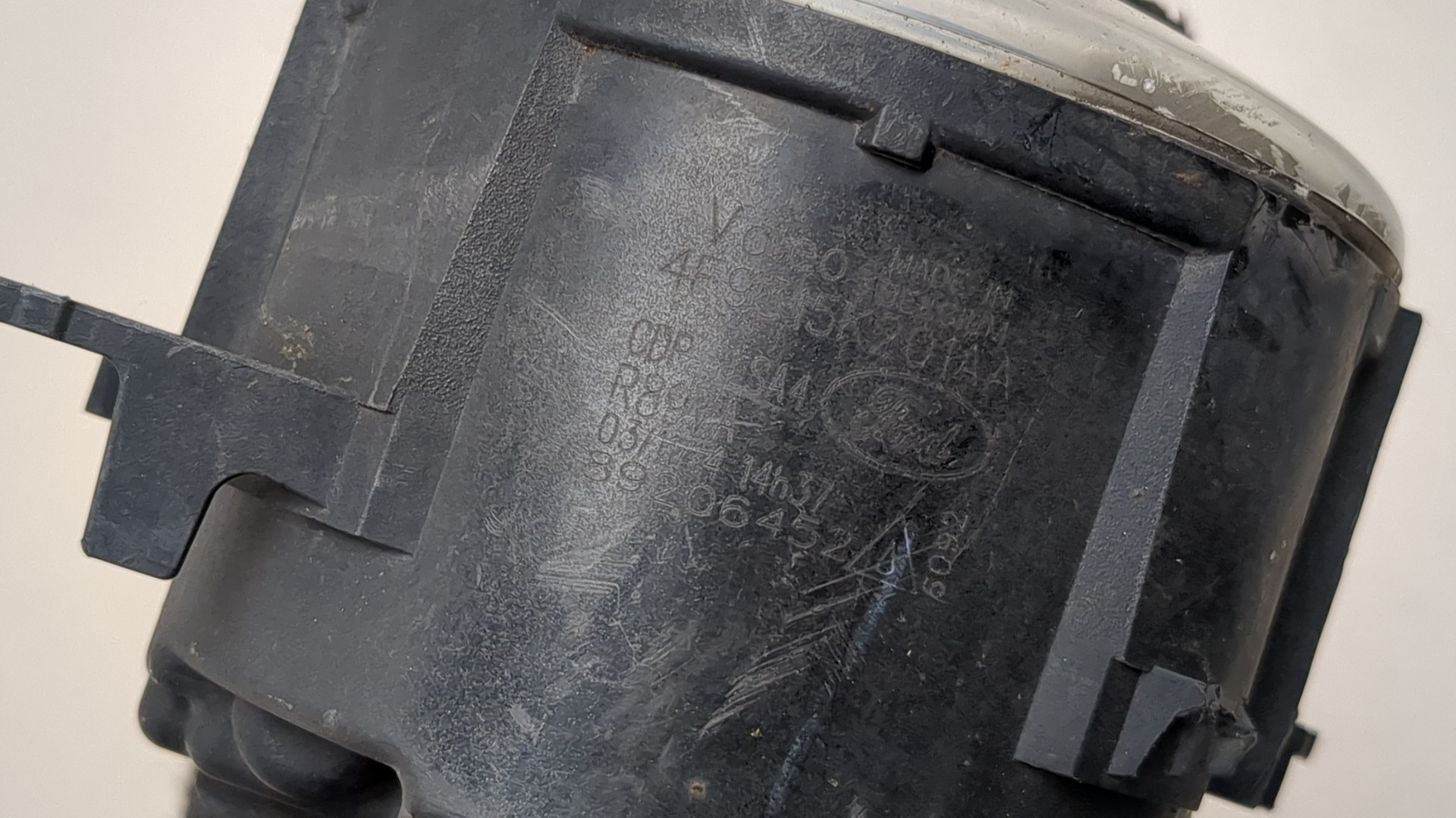 Фара противотуманная правая