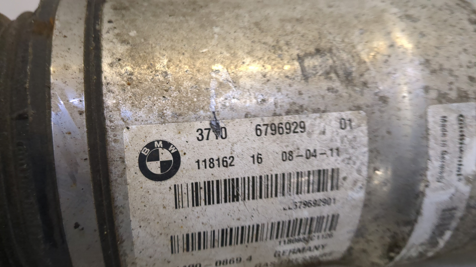 Амортизатор задний левый