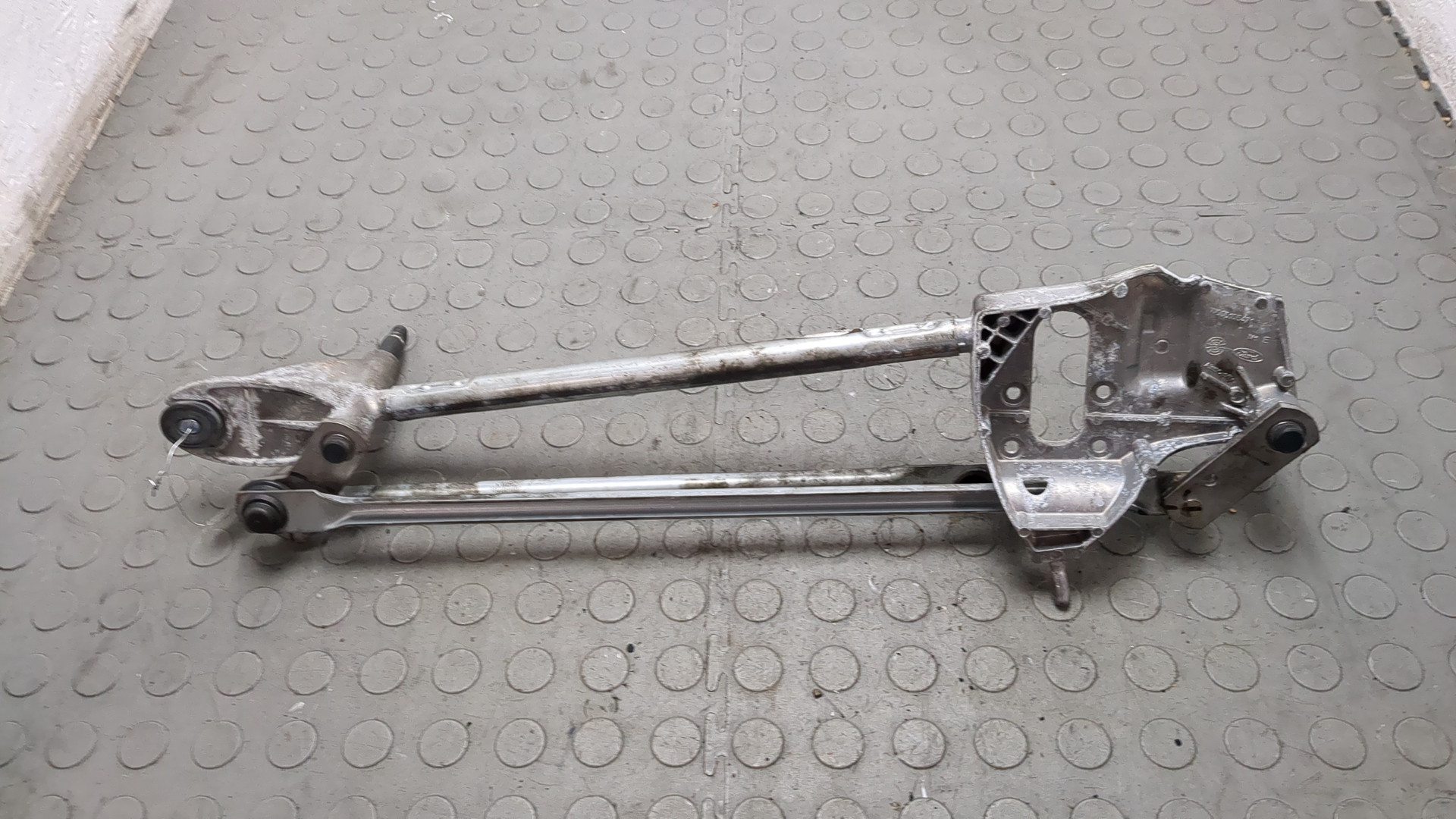 Трапеция стеклоочистителей