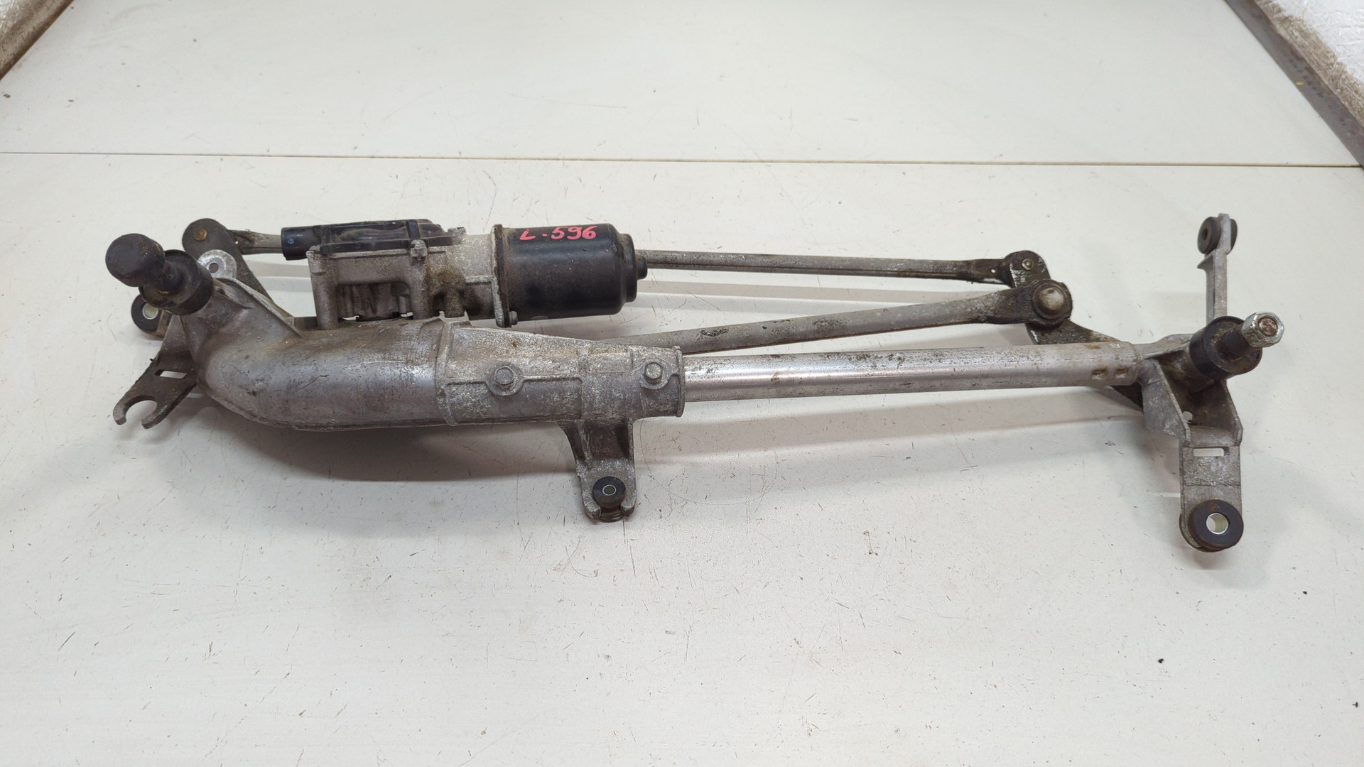 Трапеция стеклоочистителей