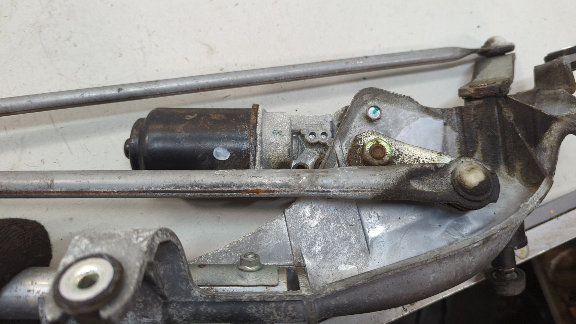 Трапеция стеклоочистителей