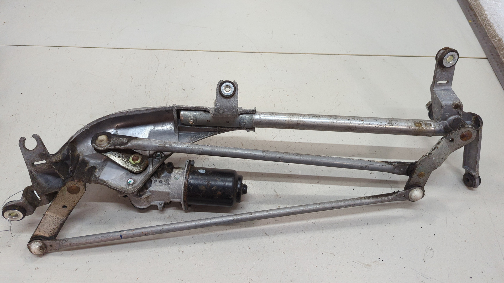 Трапеция стеклоочистителей