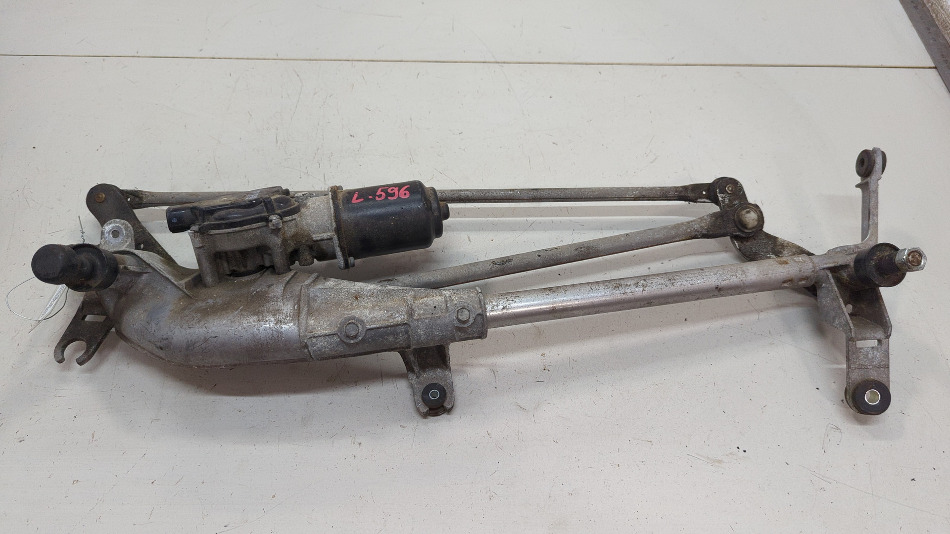 Трапеция стеклоочистителей