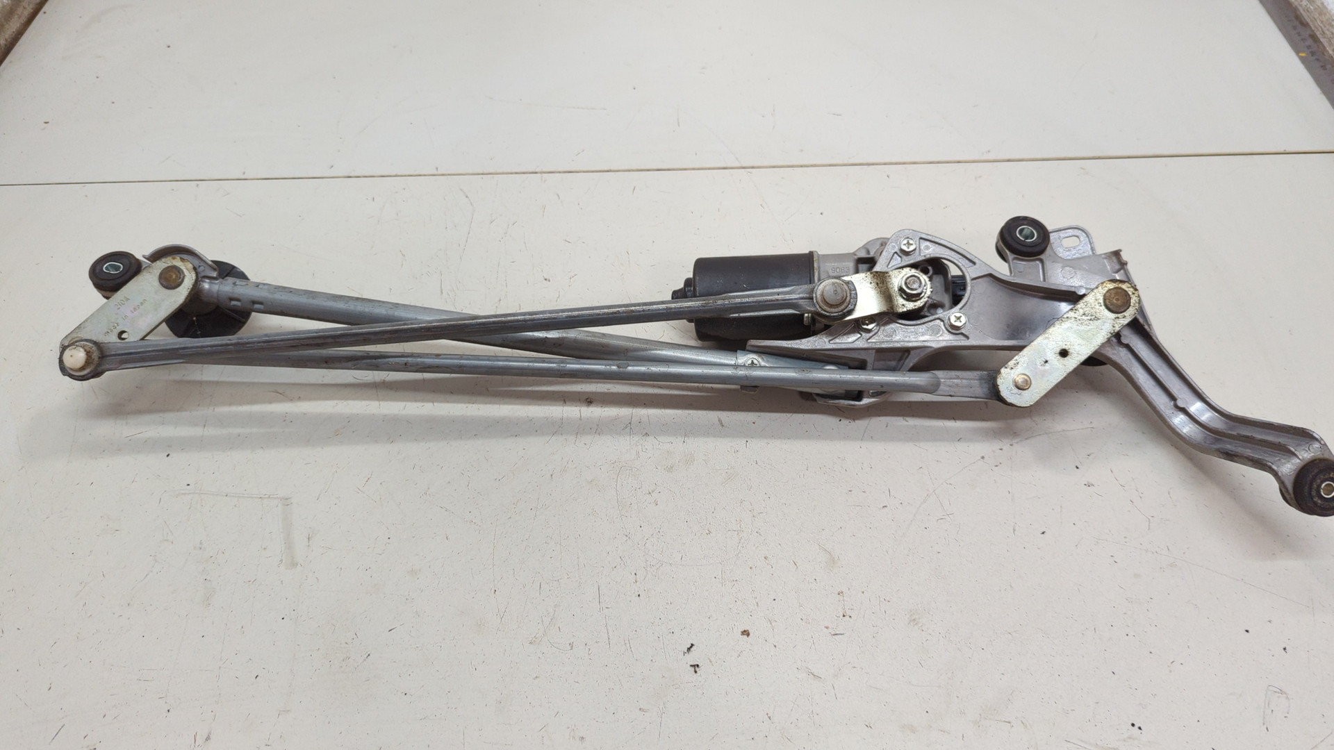 Трапеция стеклоочистителей