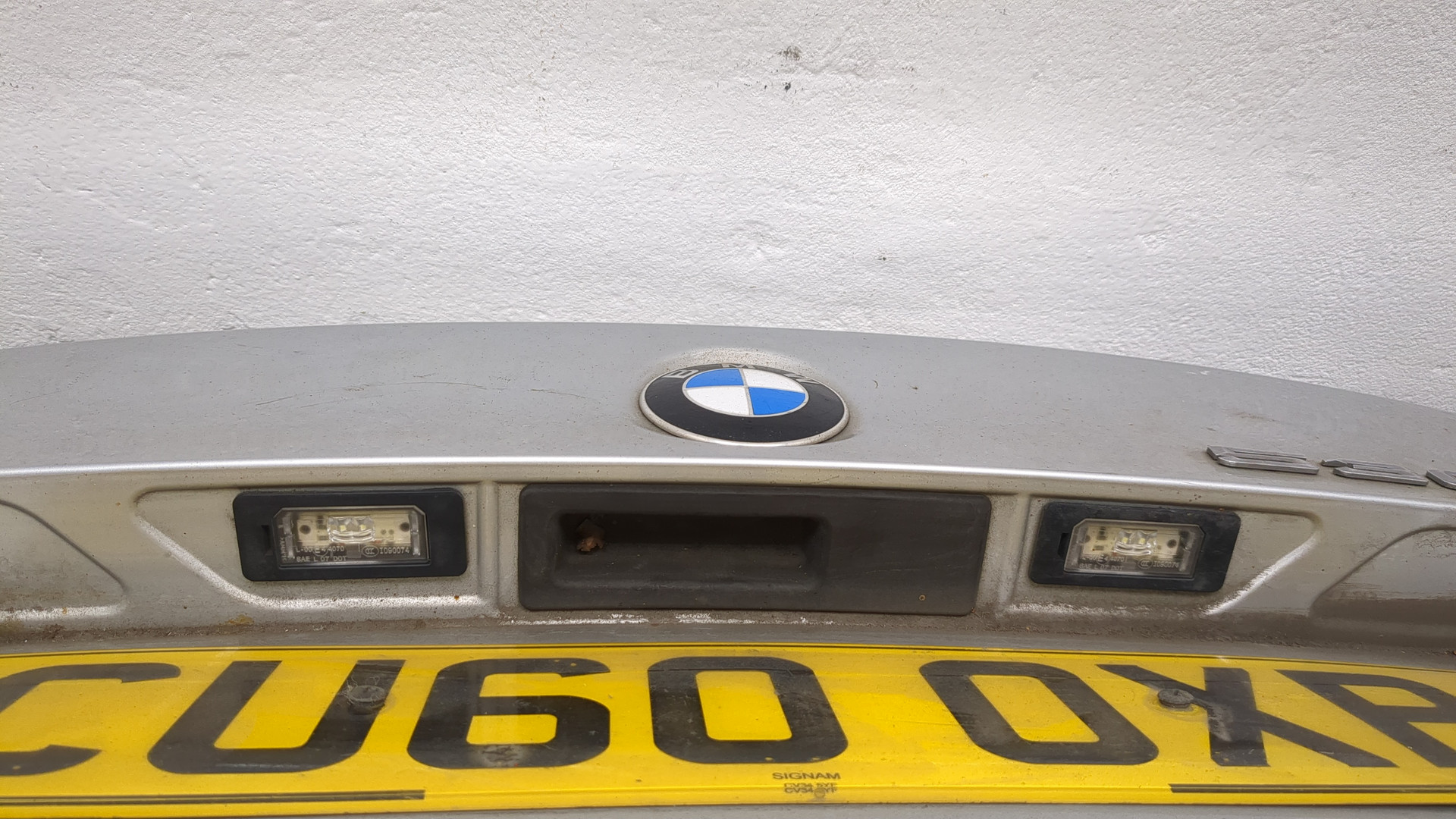 Дверь багажника