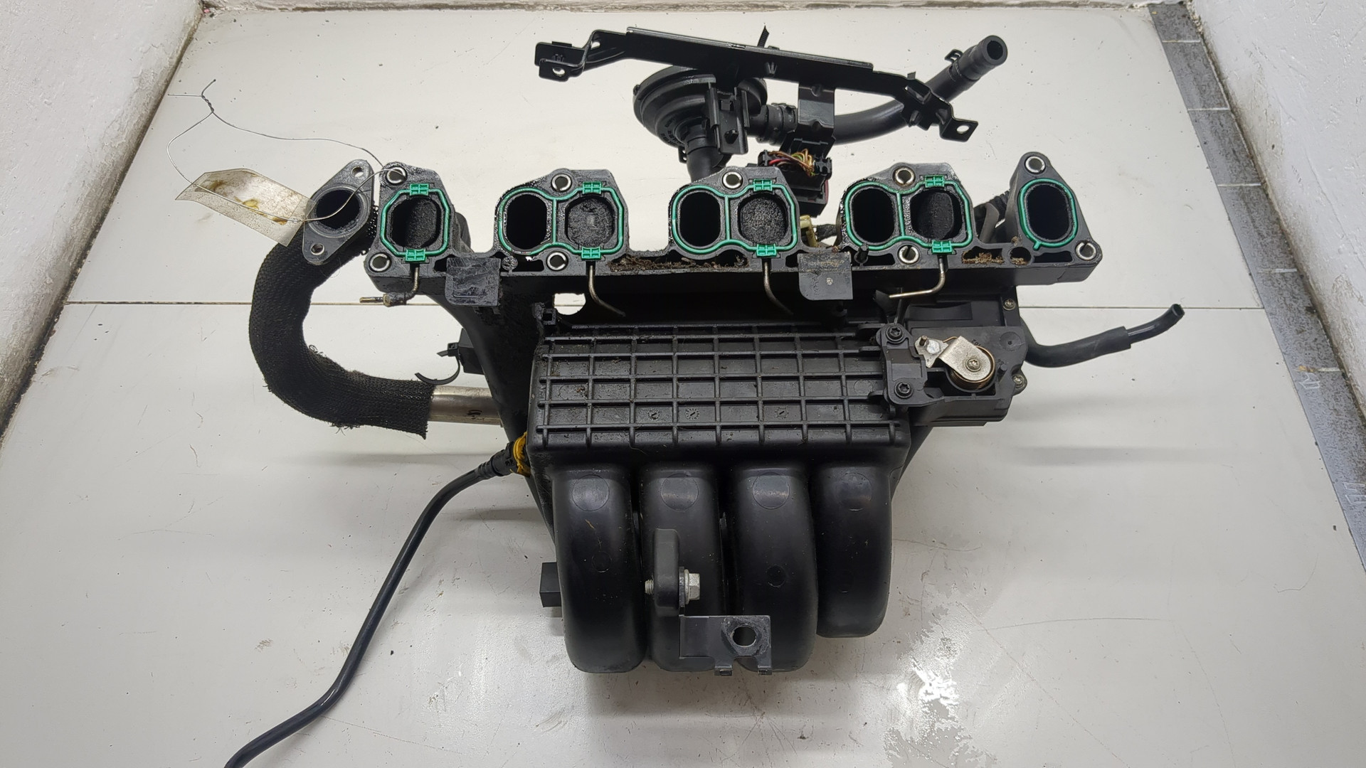 Коллектор впускной