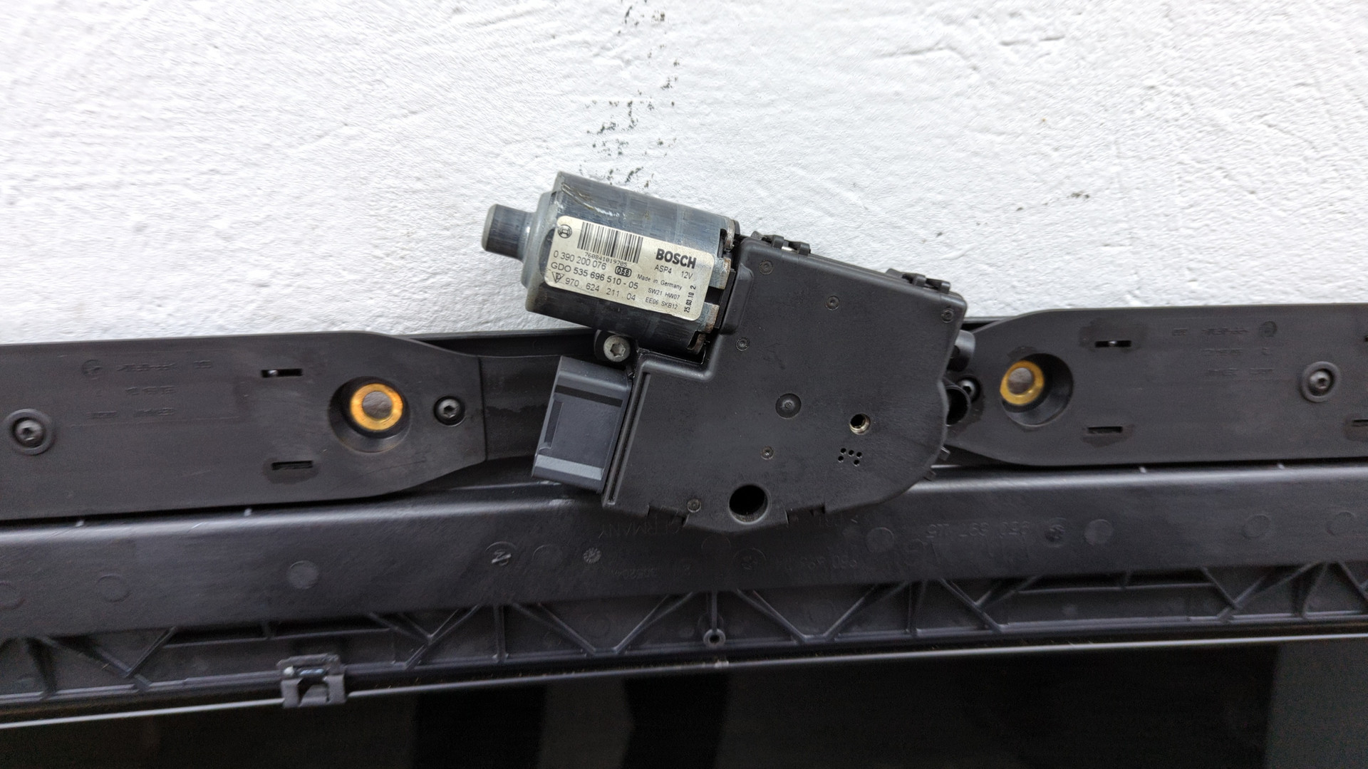 Люк в сборе электрический