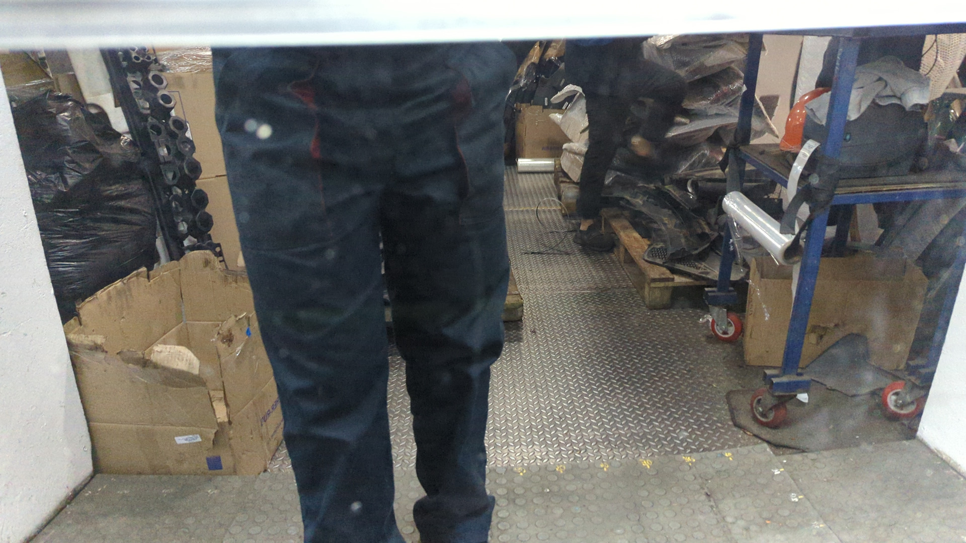 Люк в сборе электрический