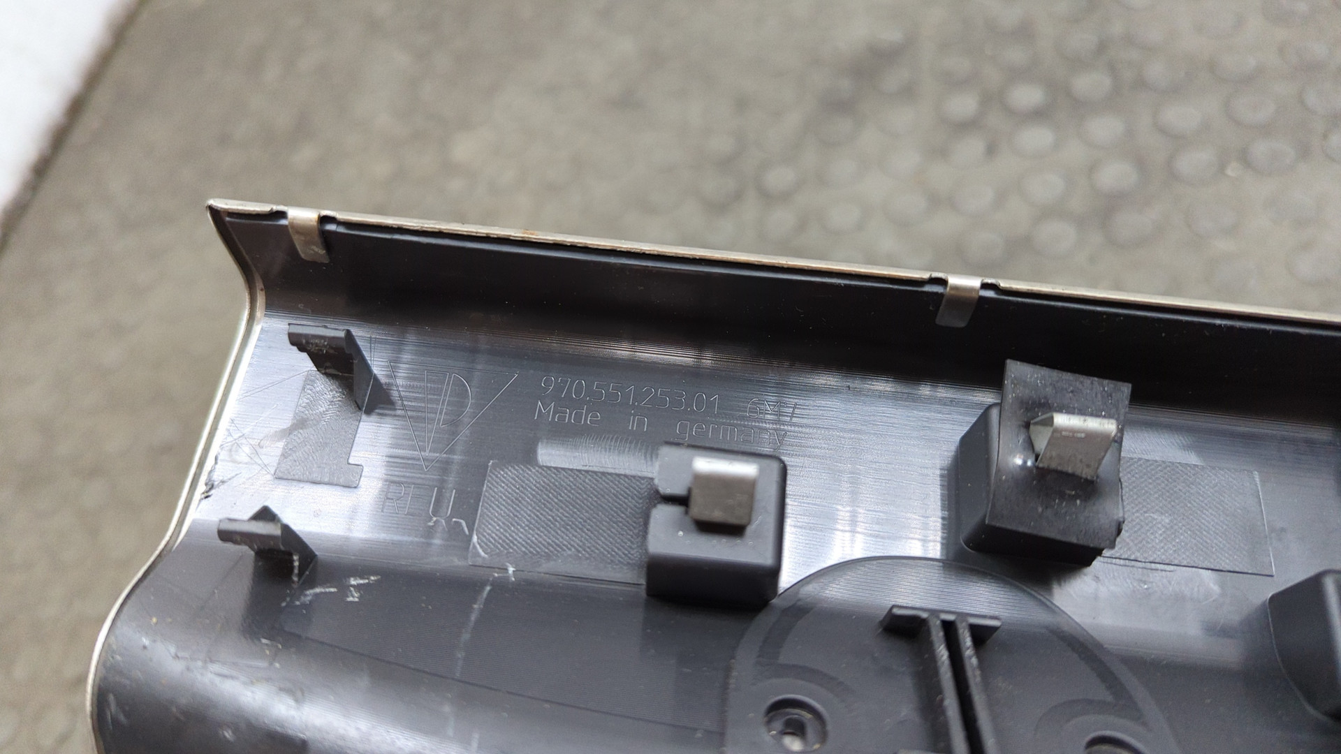 Обшивка багажника