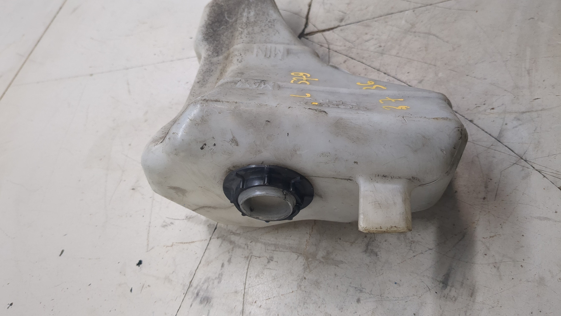 Бачок расширительный