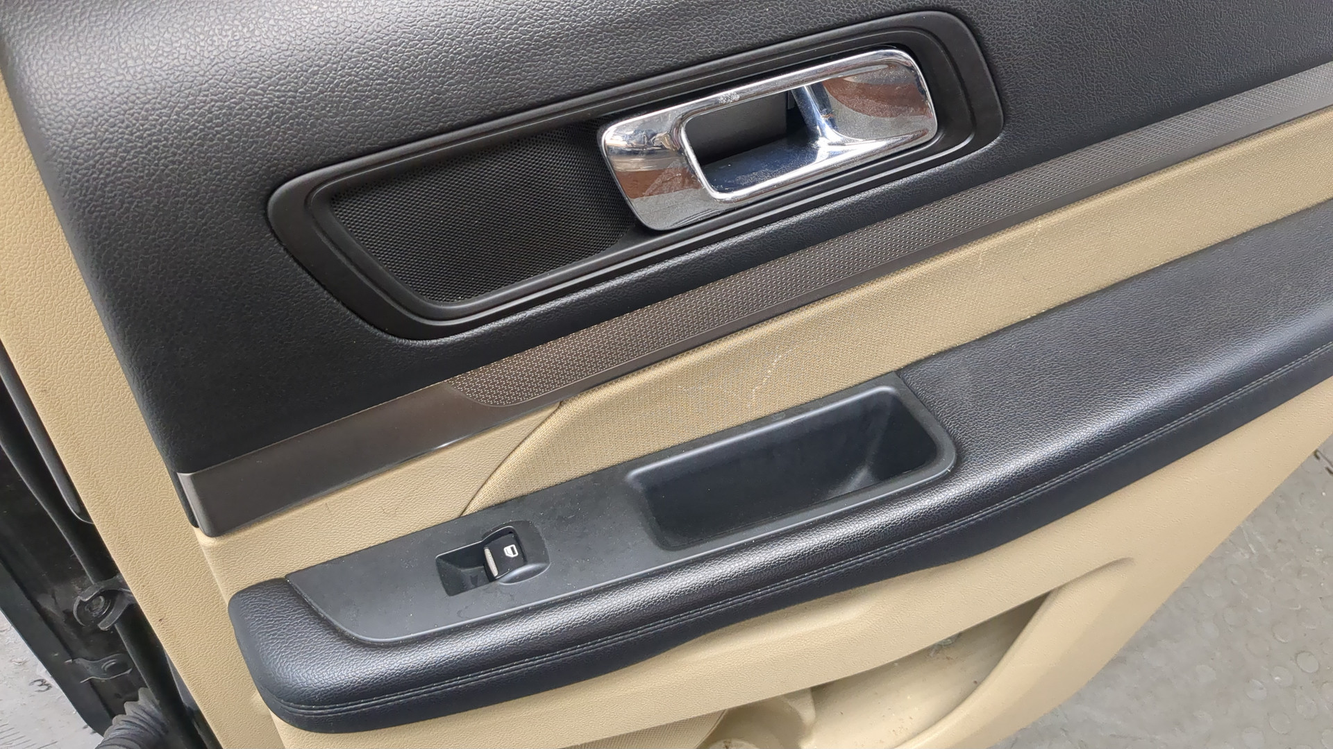 Дверь задняя правая