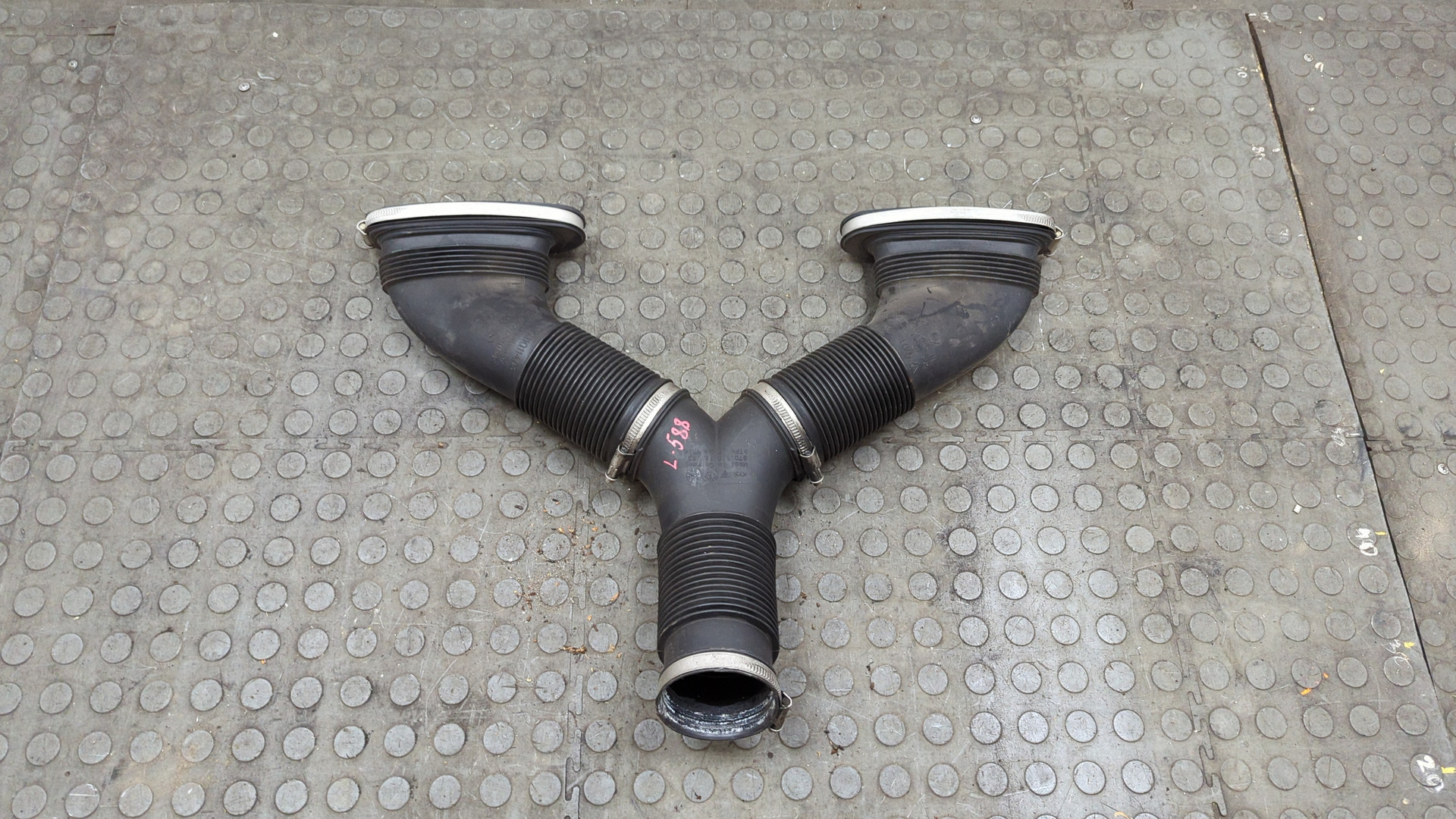 Воздухозаборник (внутри)