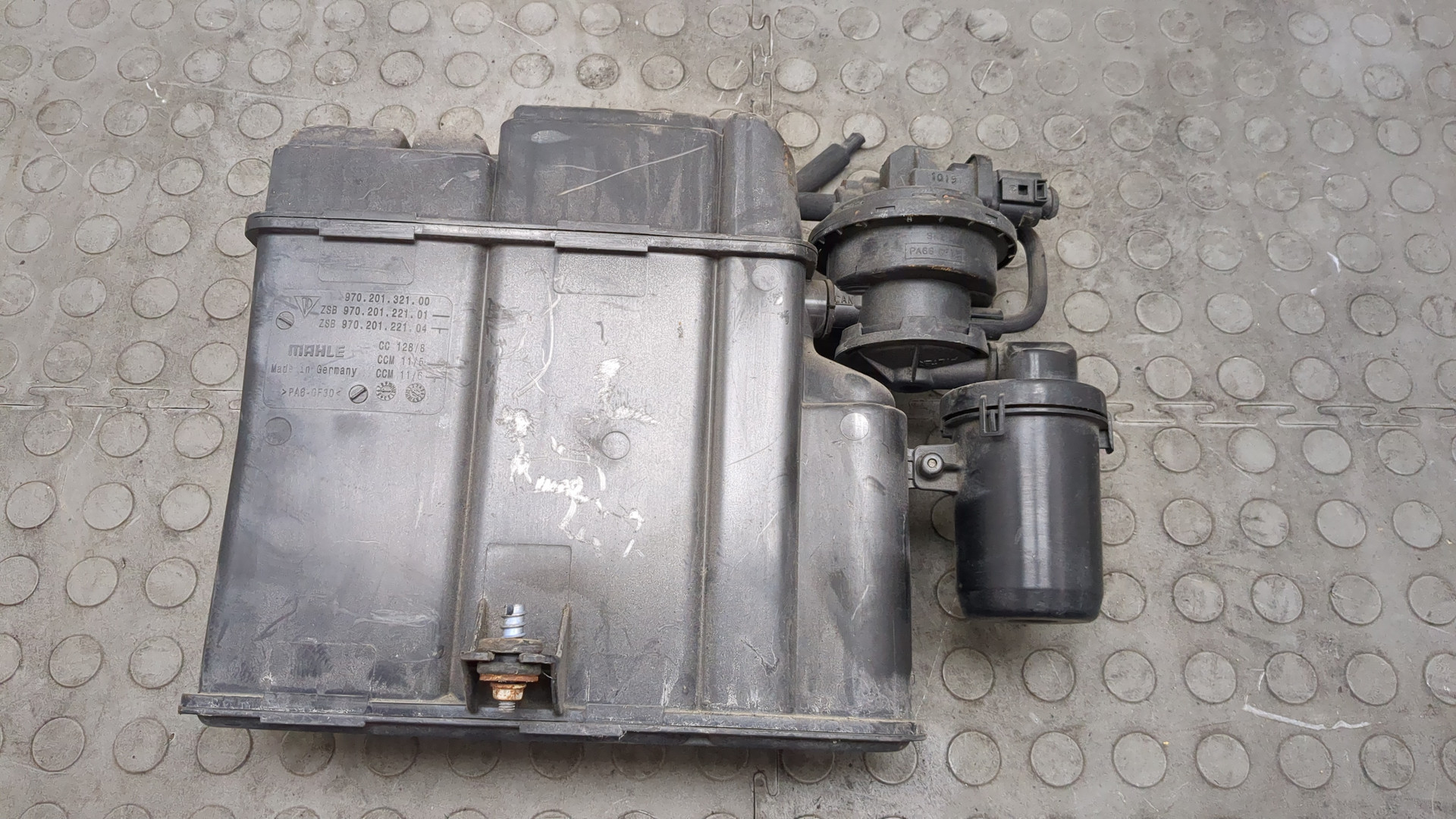 Абсорбер (фильтр угольный)