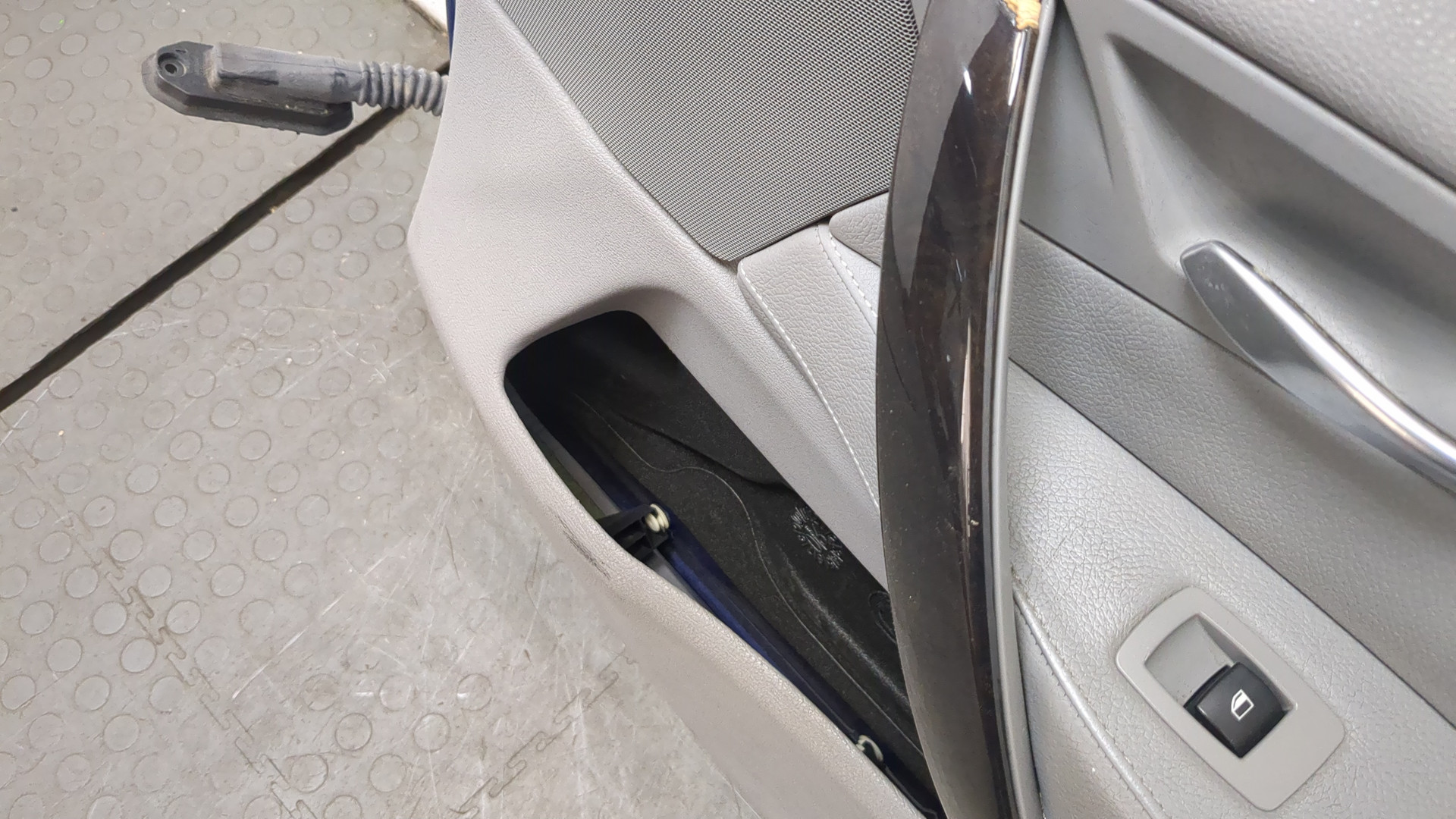 Дверь передняя правая