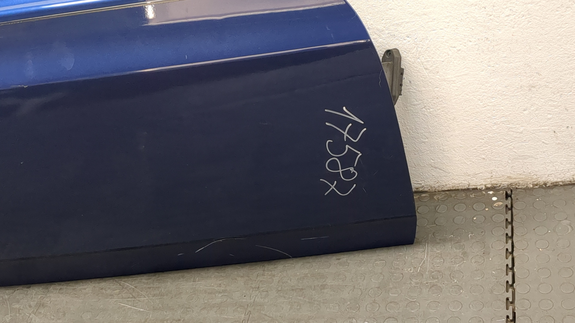 Дверь передняя правая