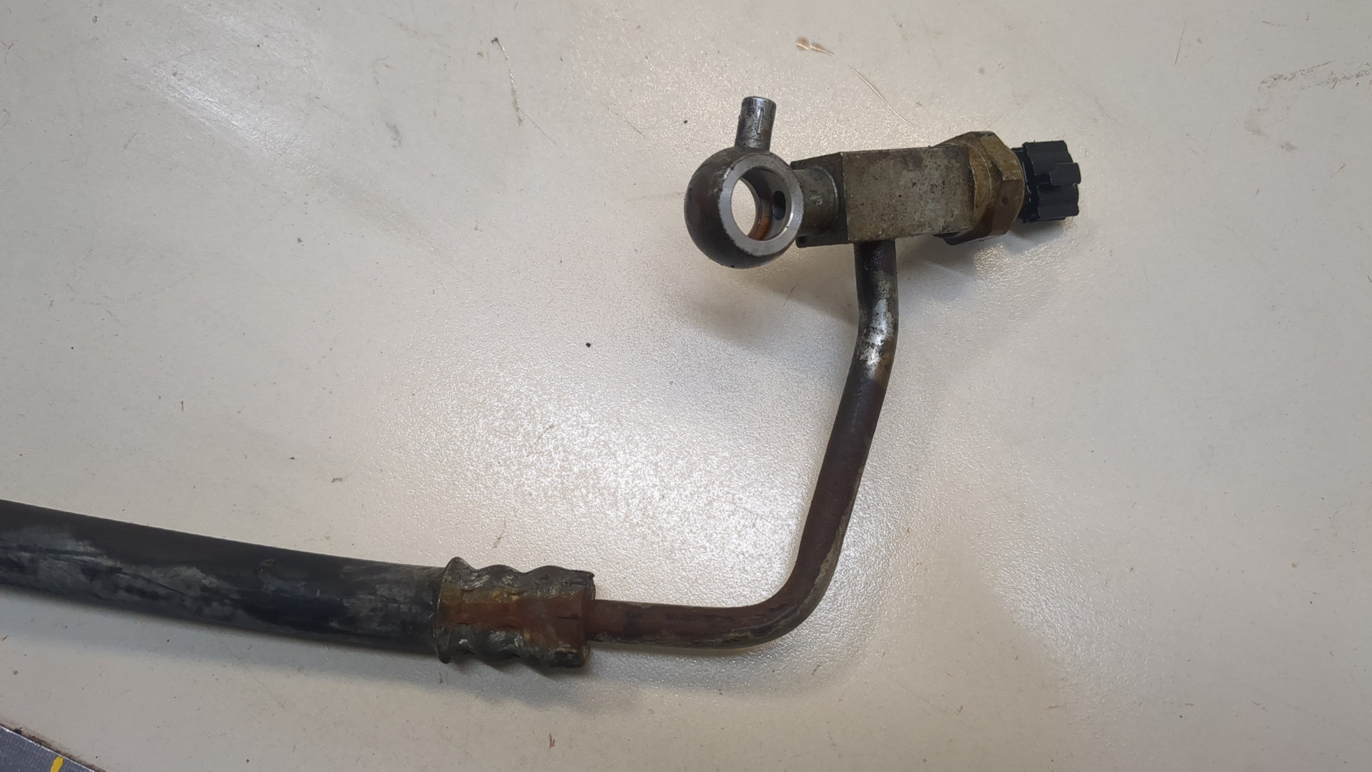 Трубка масляная