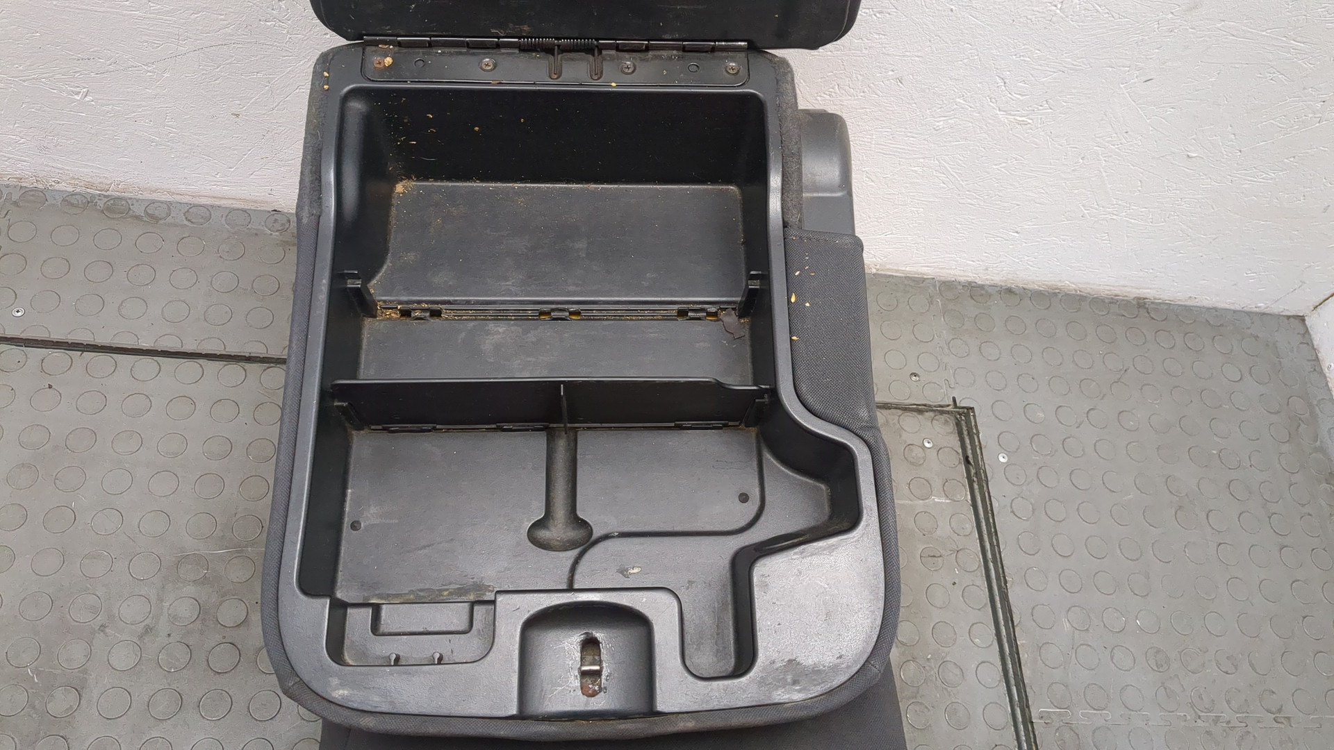 Подлокотник