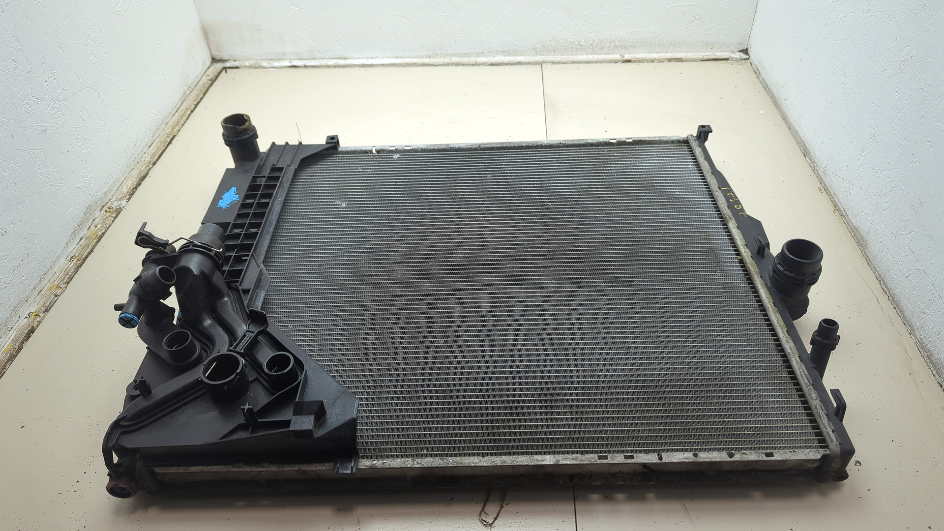 Радиатор охлаждения двигателя основной